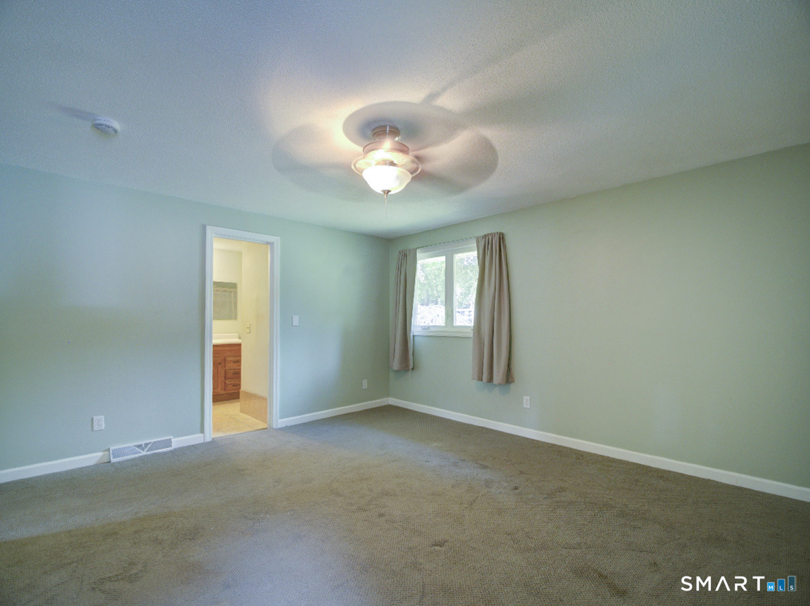 197 Maple Avenue photo 16