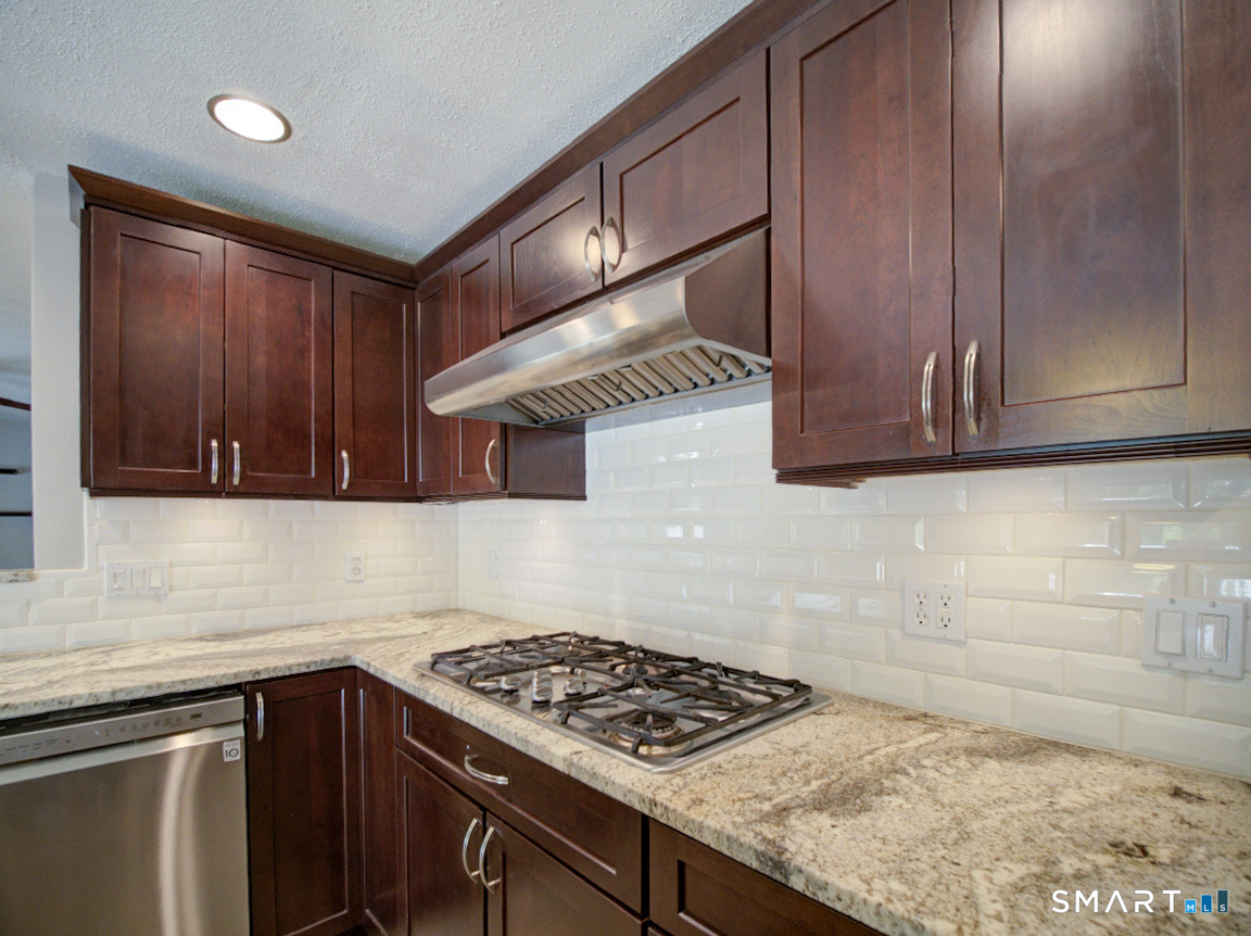 197 Maple Avenue photo 24