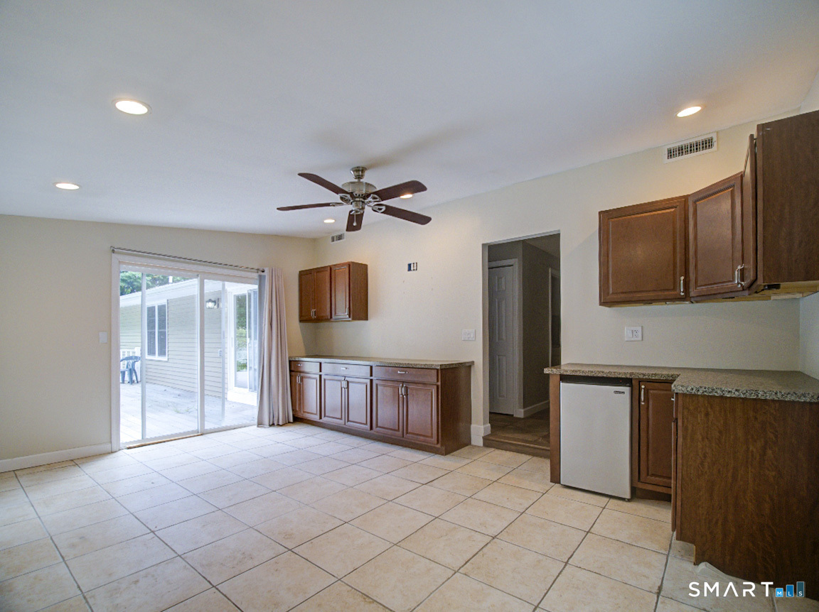 197 Maple Avenue photo 34