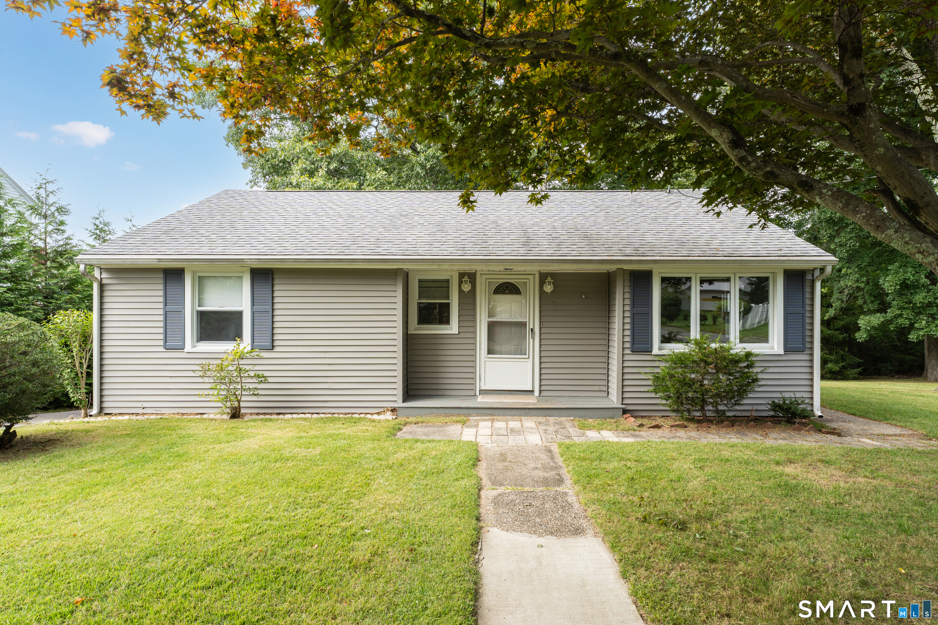 16 Pattagansett Drive