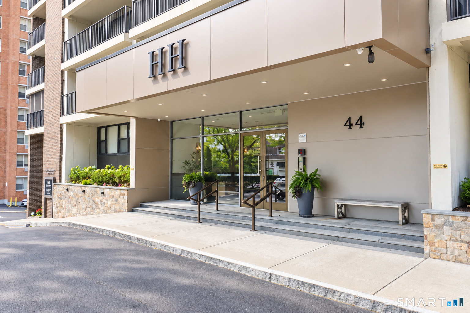 44 Strawberry Hill Avenue Unit #8K photo 31