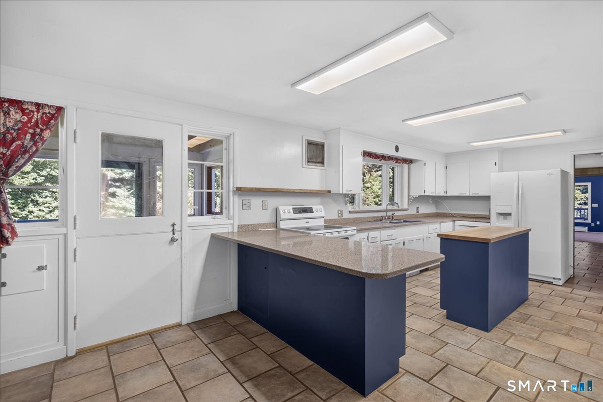 333 Mansfield Road photo 8