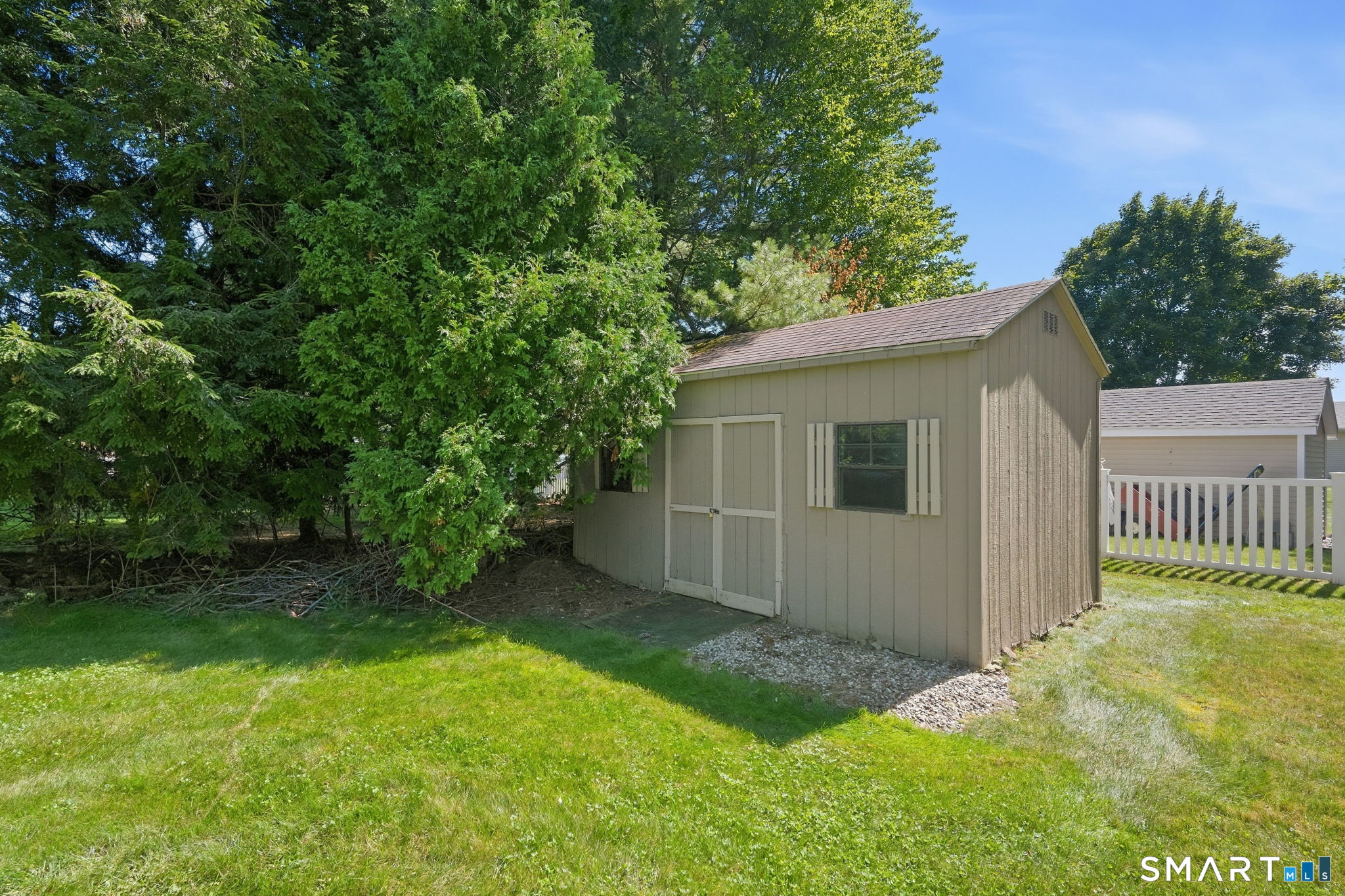 207 Lisa Drive photo 36