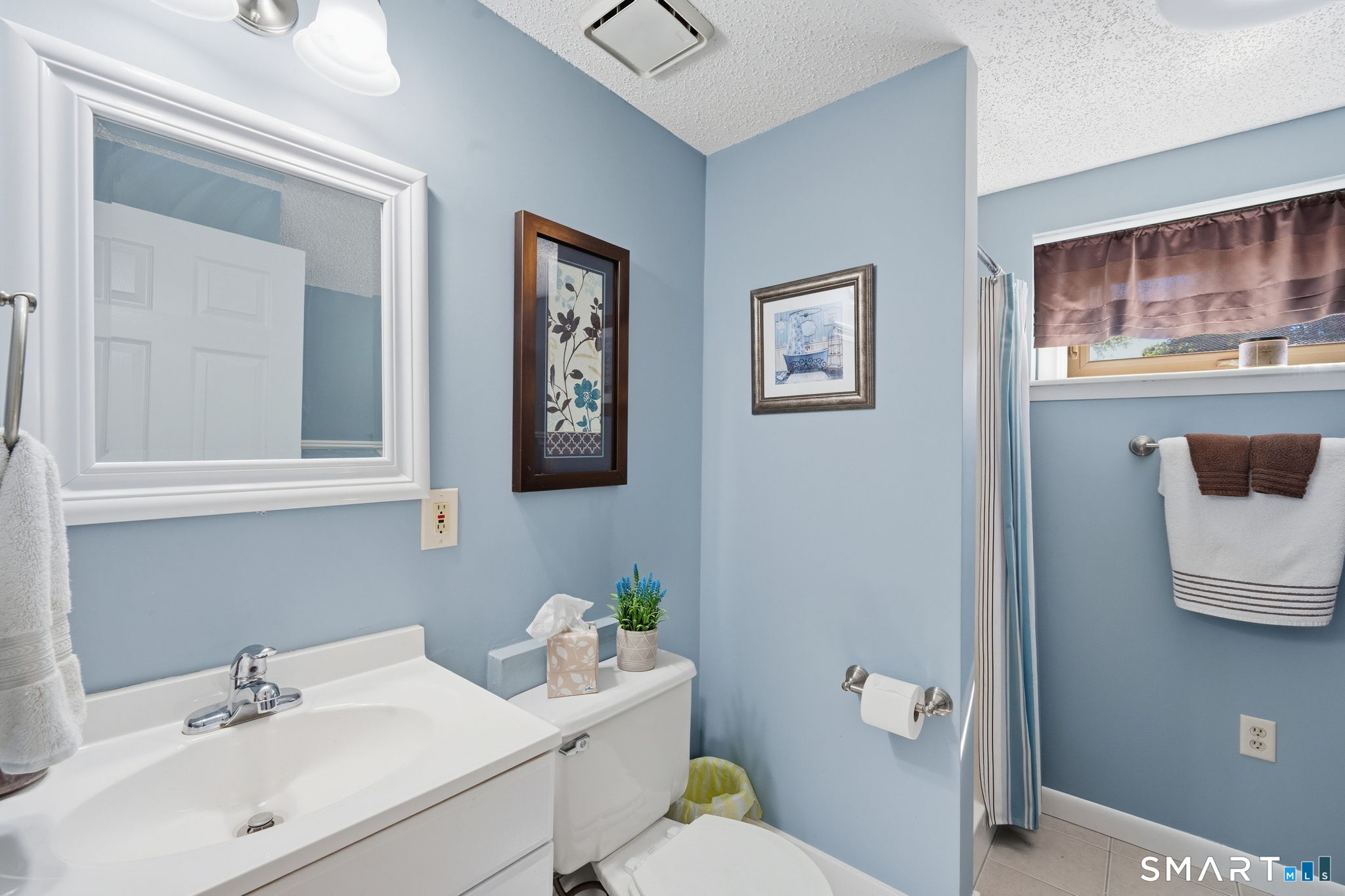 207 Lisa Drive photo 32