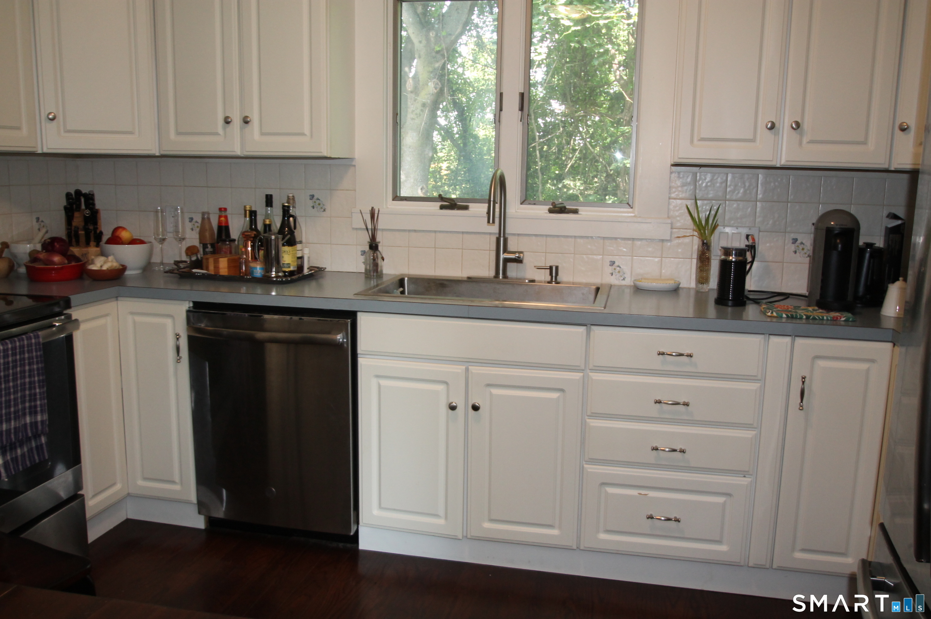19 Hickory Lane photo 6