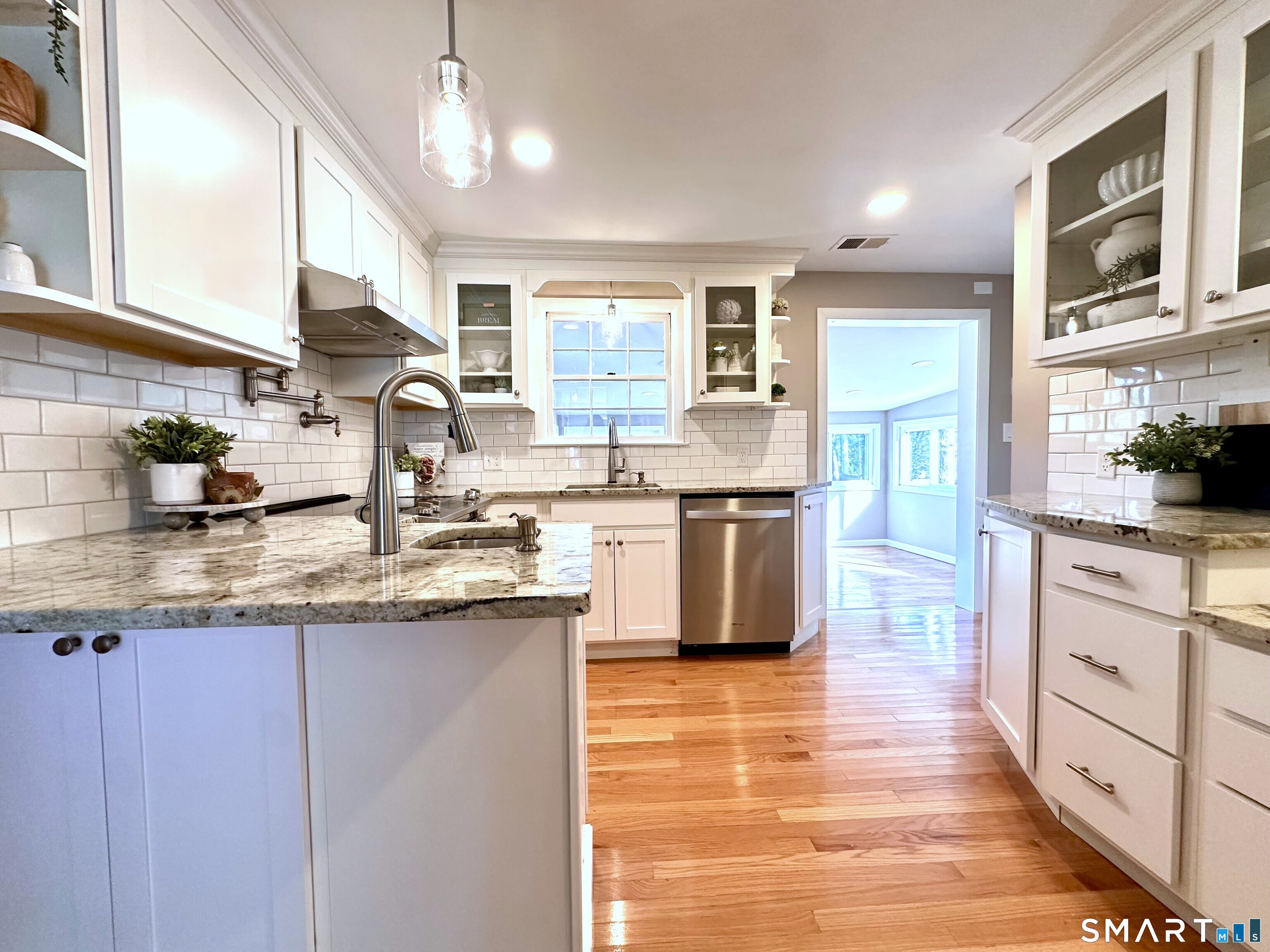 Photo 3 of Single family home for sale at 305 Prospect St, Wethersfield, CT 06109 | MLS# 24208456 | Listing updated on 2026-09-19