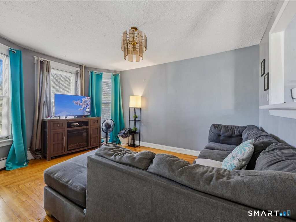 191 Liberty Street photo 10