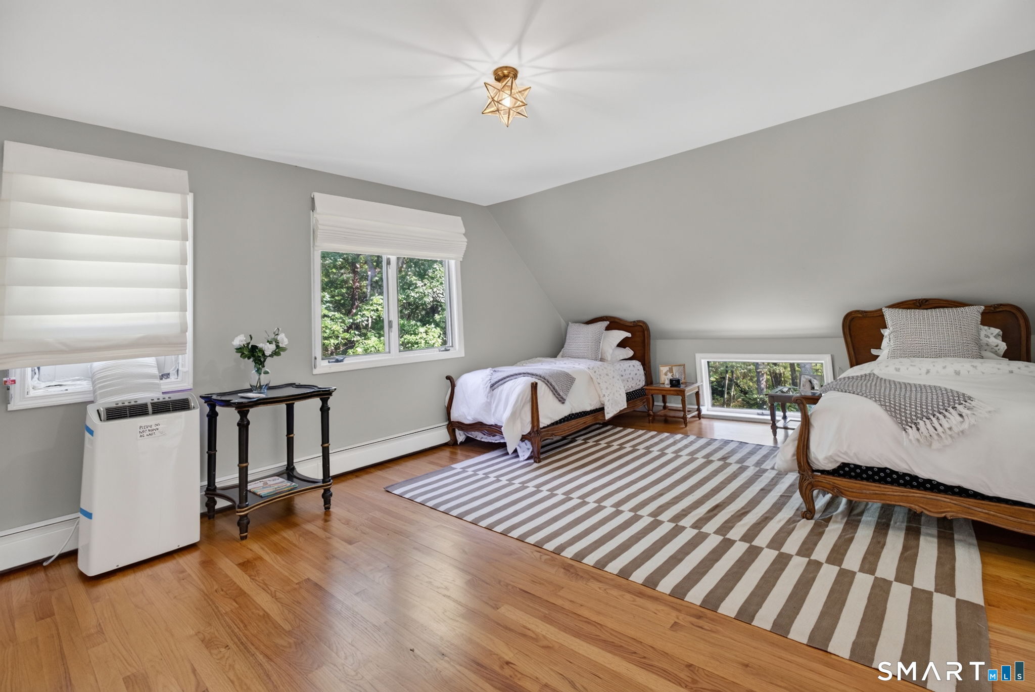 9 Mansewood Road, Old Lyme, CT 06371