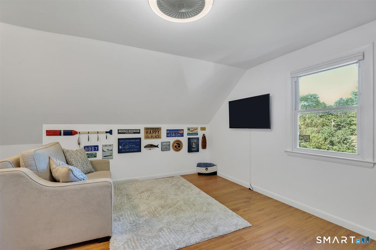 47 Beech Tree Avenue photo 27