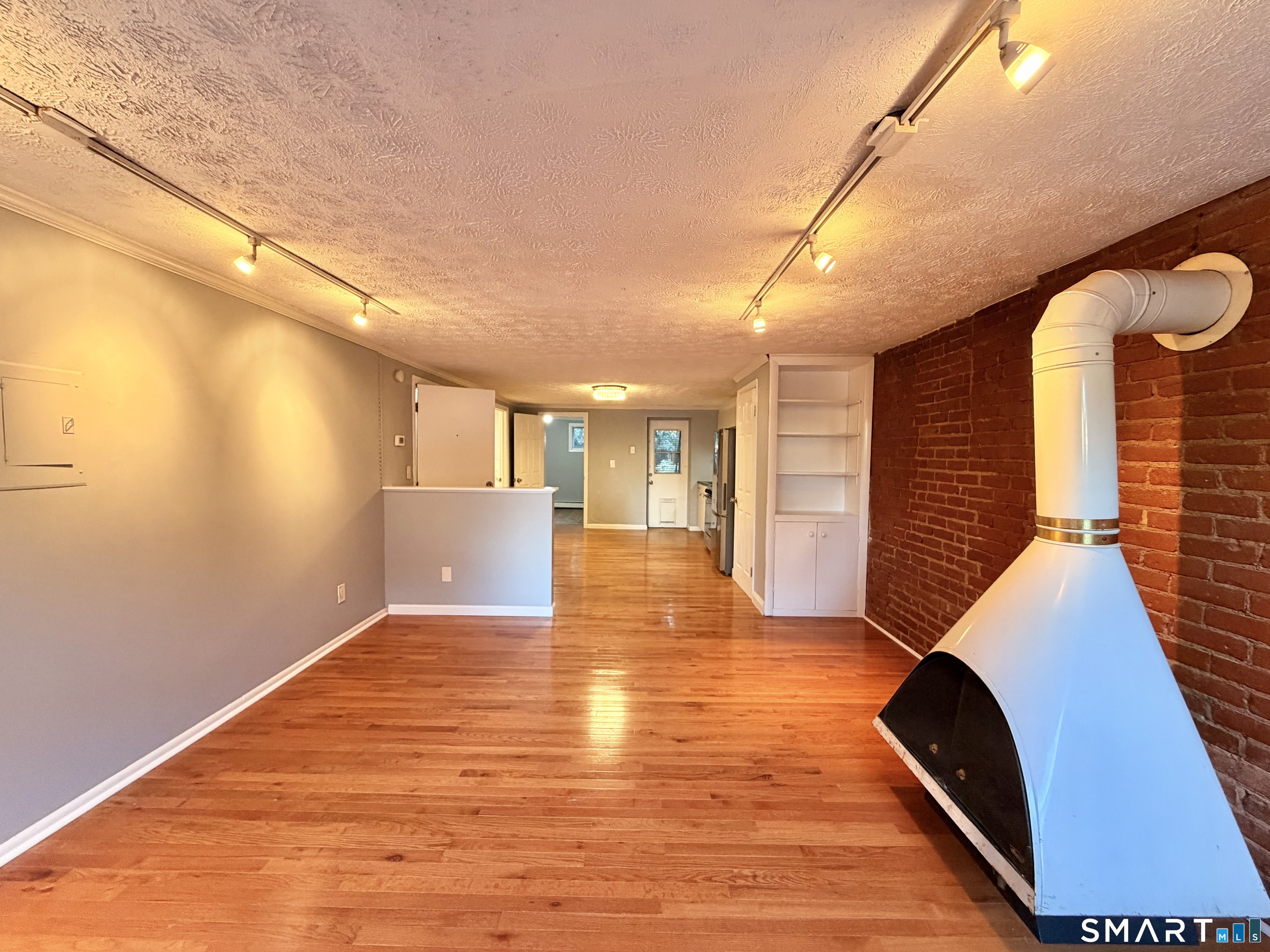 46 Warren Street photo 3