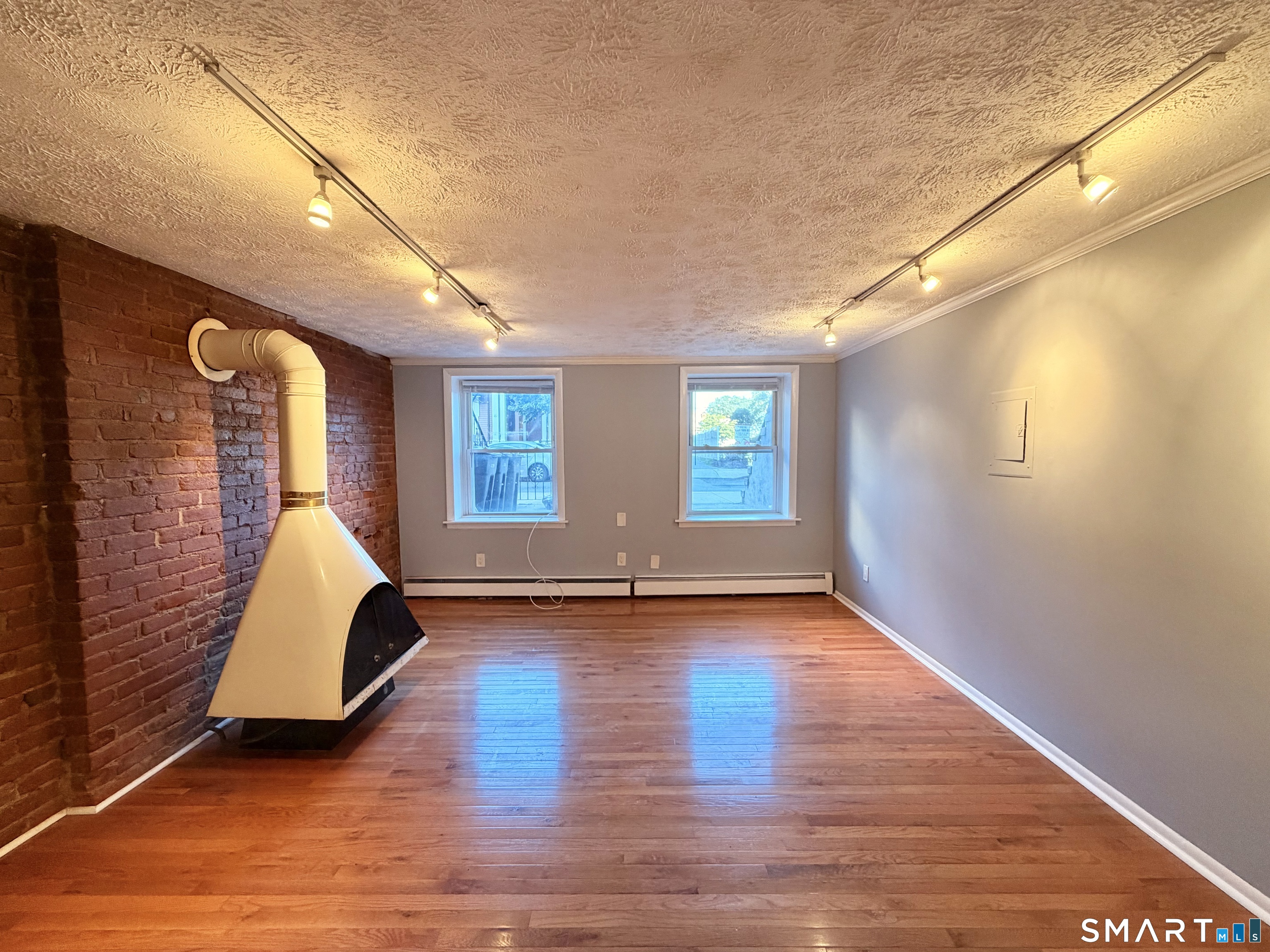 46 Warren Street photo 2