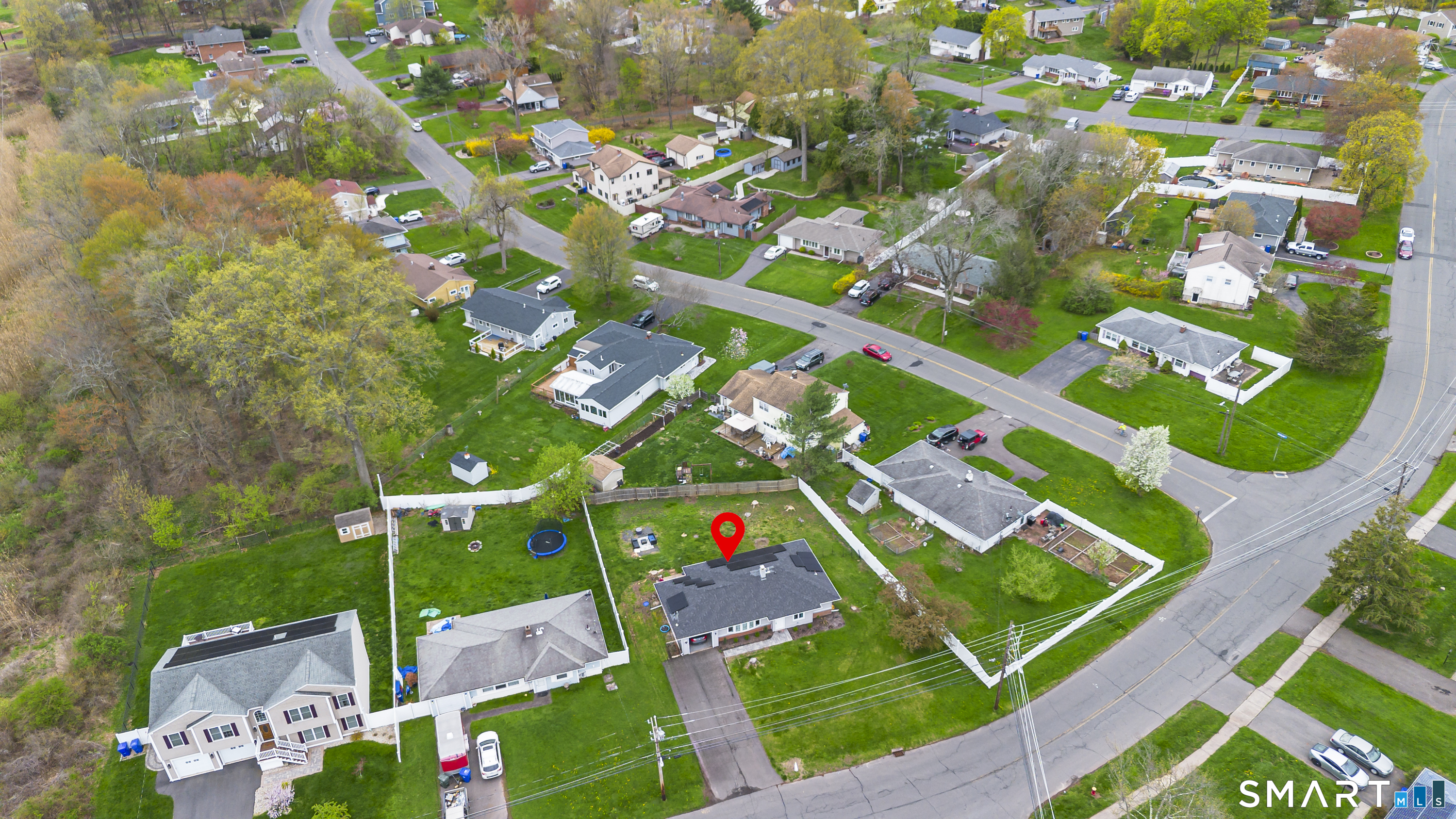 Photo 4 of Single family home for sale at 175 Reservoir Rd, Newington, CT 06111 | MLS# 24208423 | Listing updated on 2026-09-19