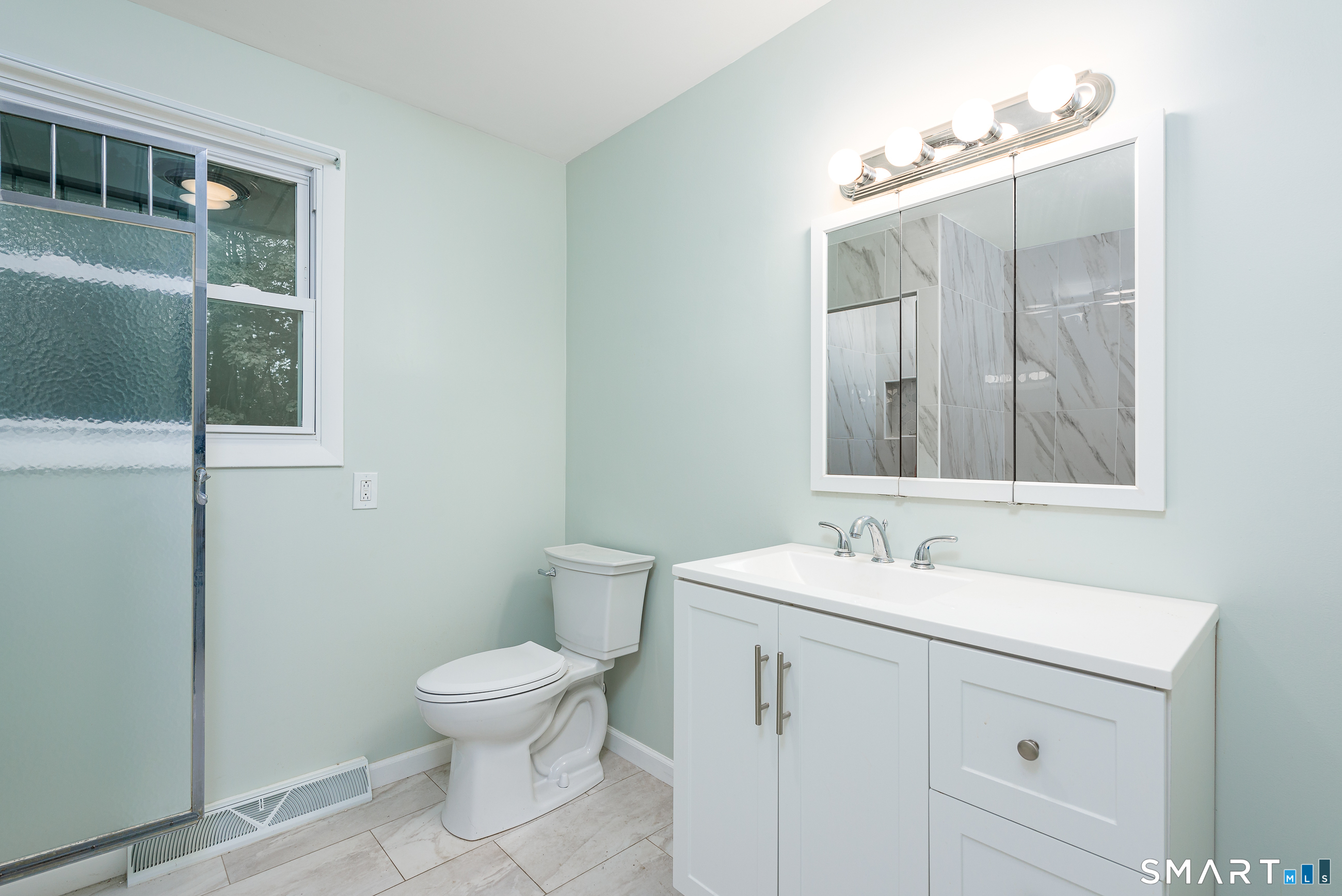 8 Lincoln Avenue photo 17
