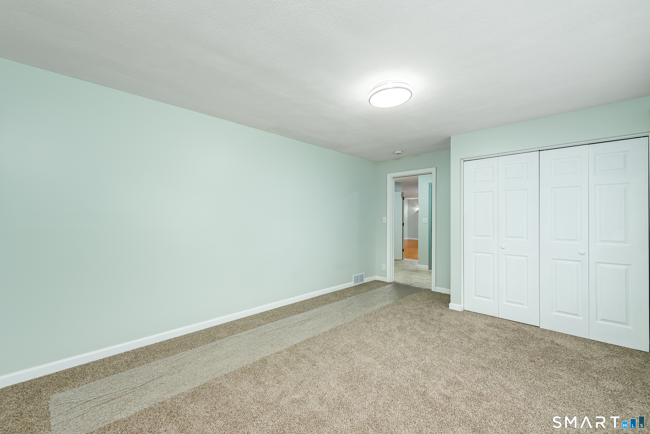 8 Lincoln Avenue photo 25