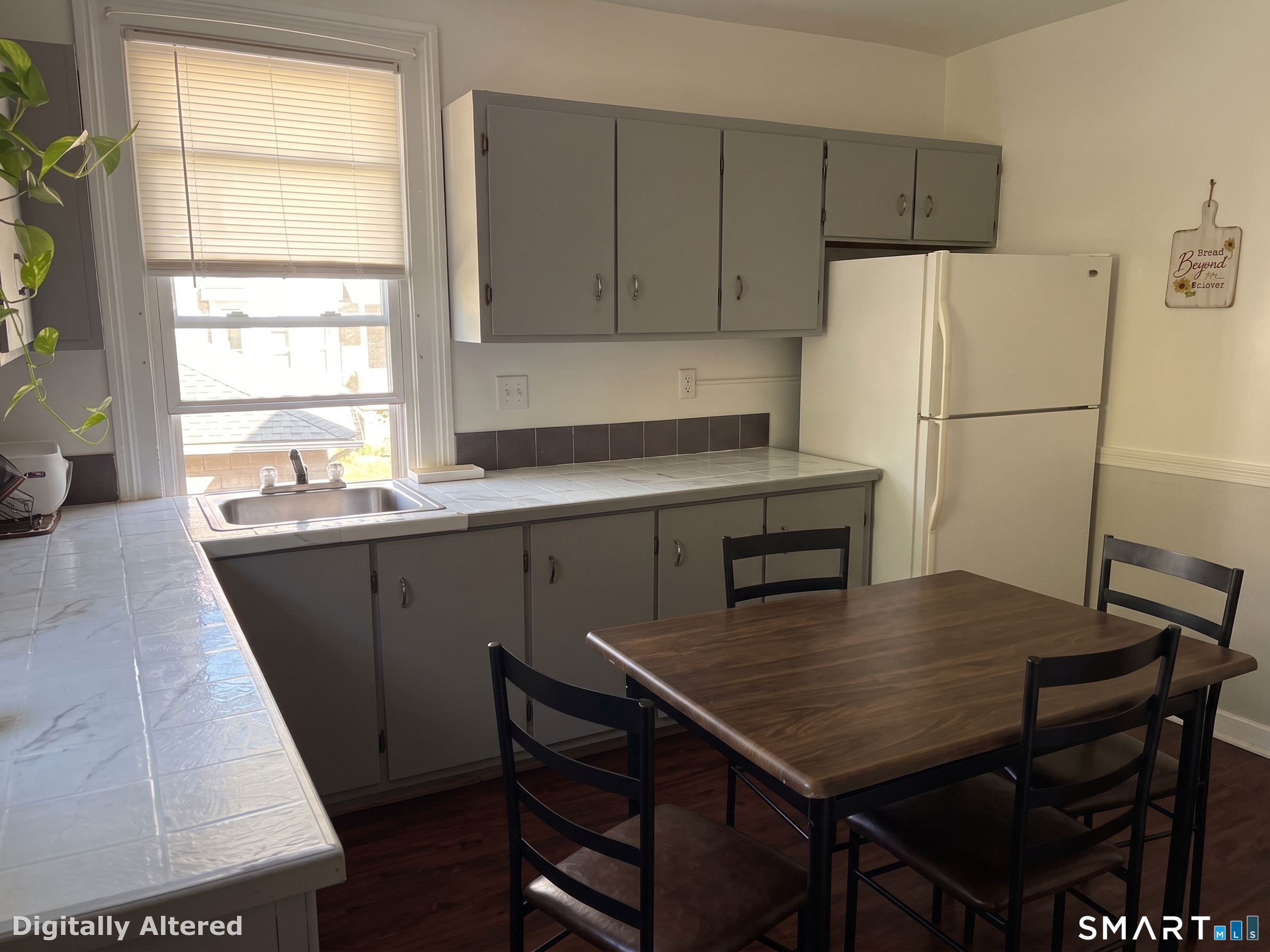 90 Oak Street Unit #2 photo 2