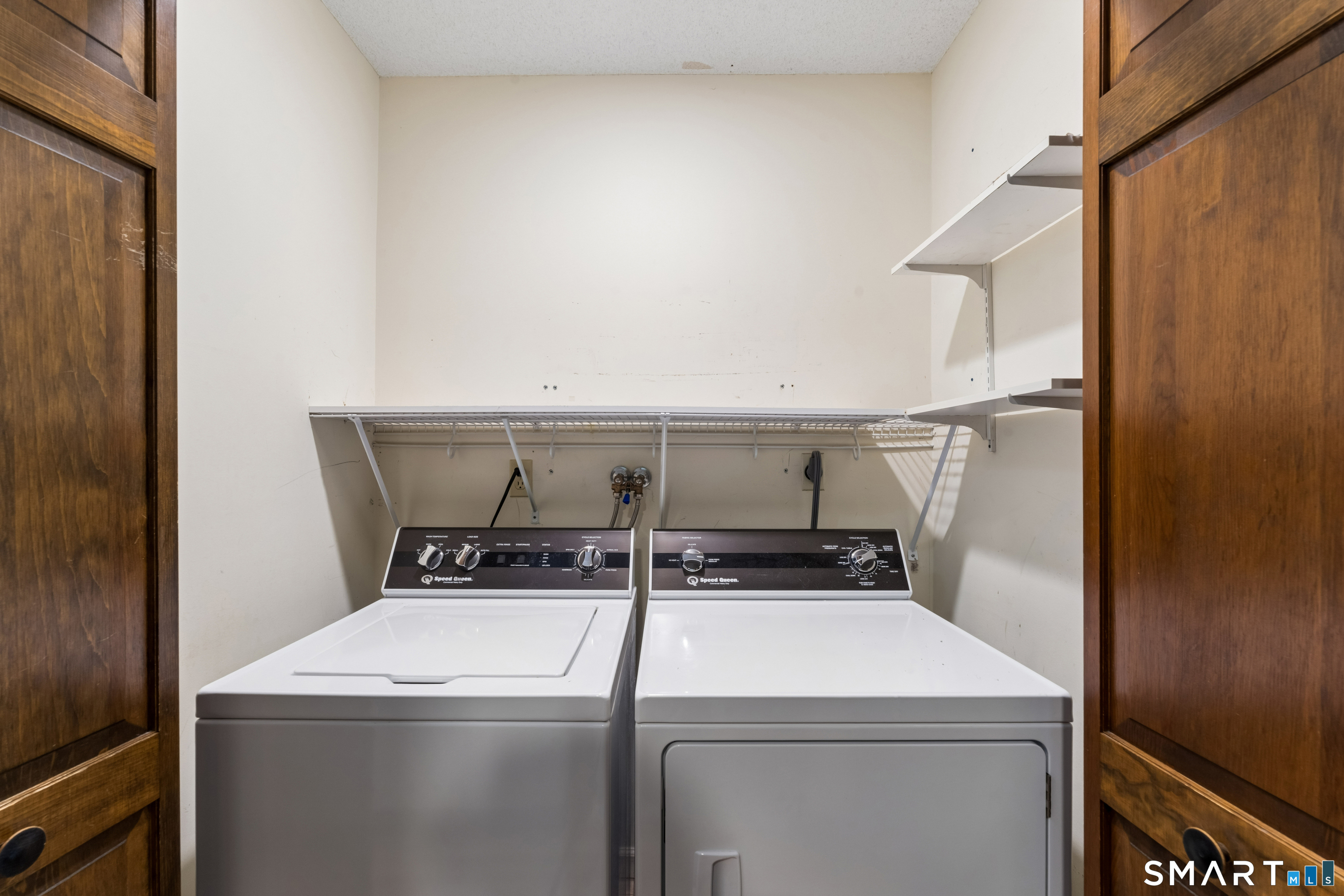 401 Lakeview Drive Unit #401 photo 25