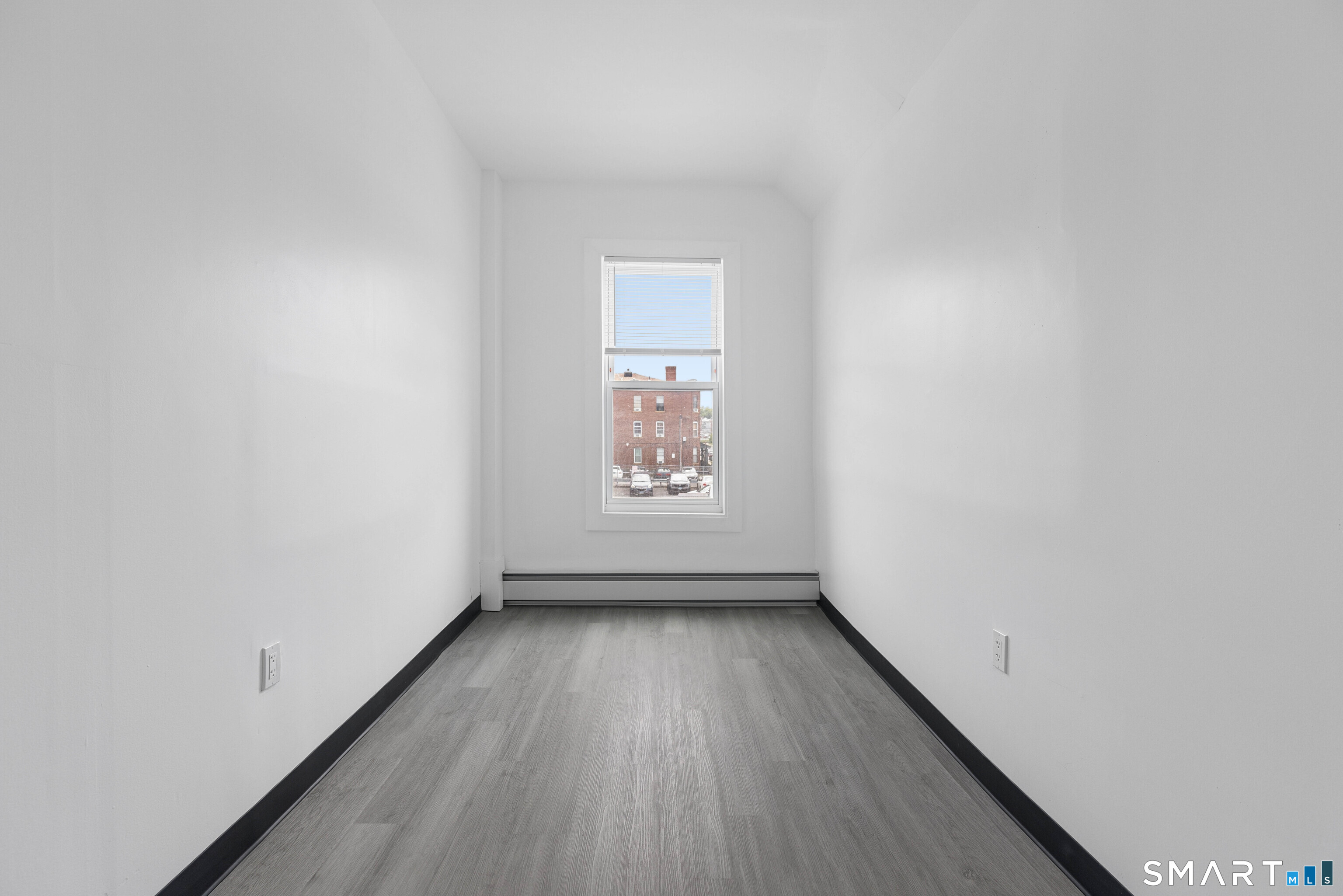654 Park Street photo 7