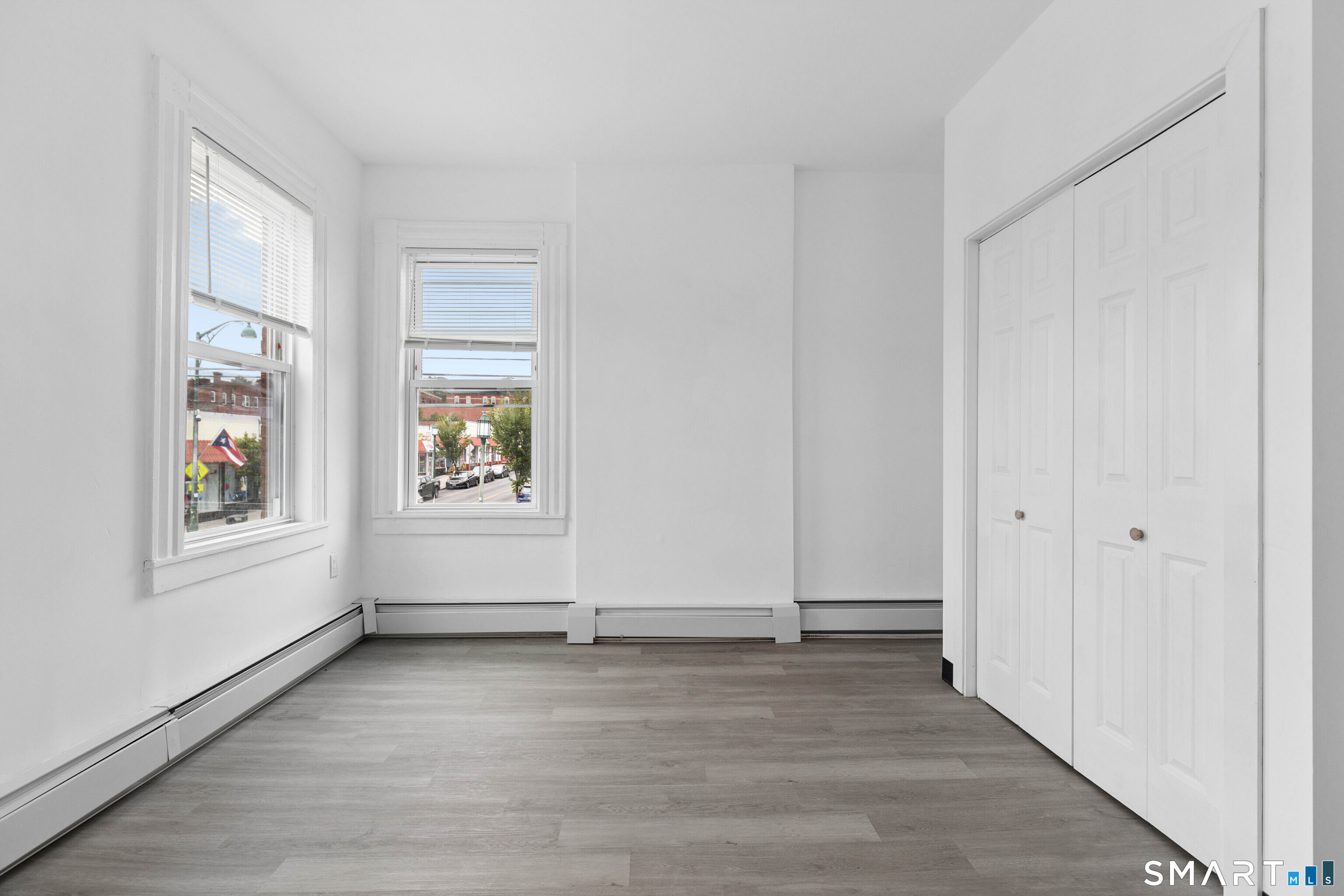 654 Park Street photo 6