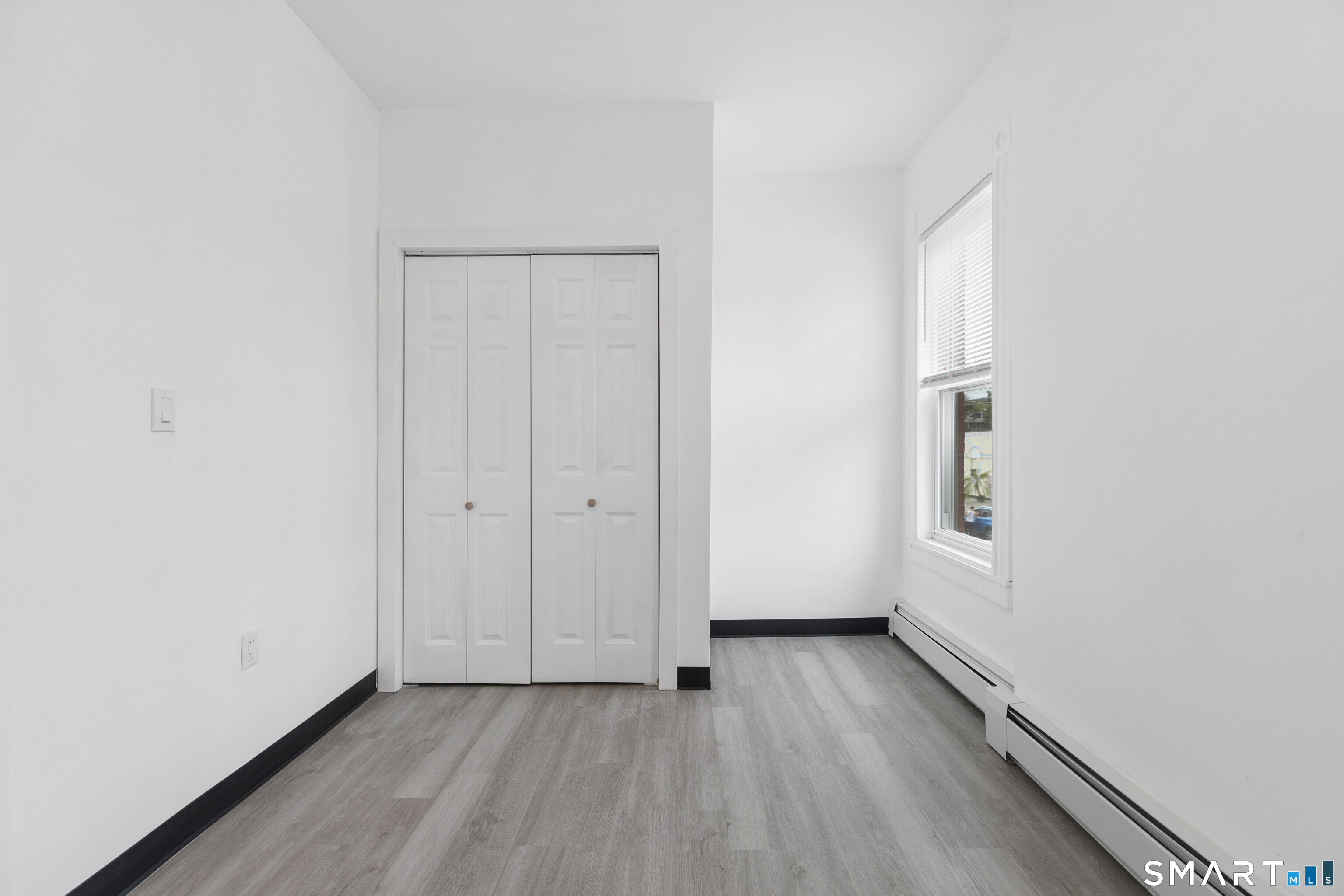 654 Park Street photo 9
