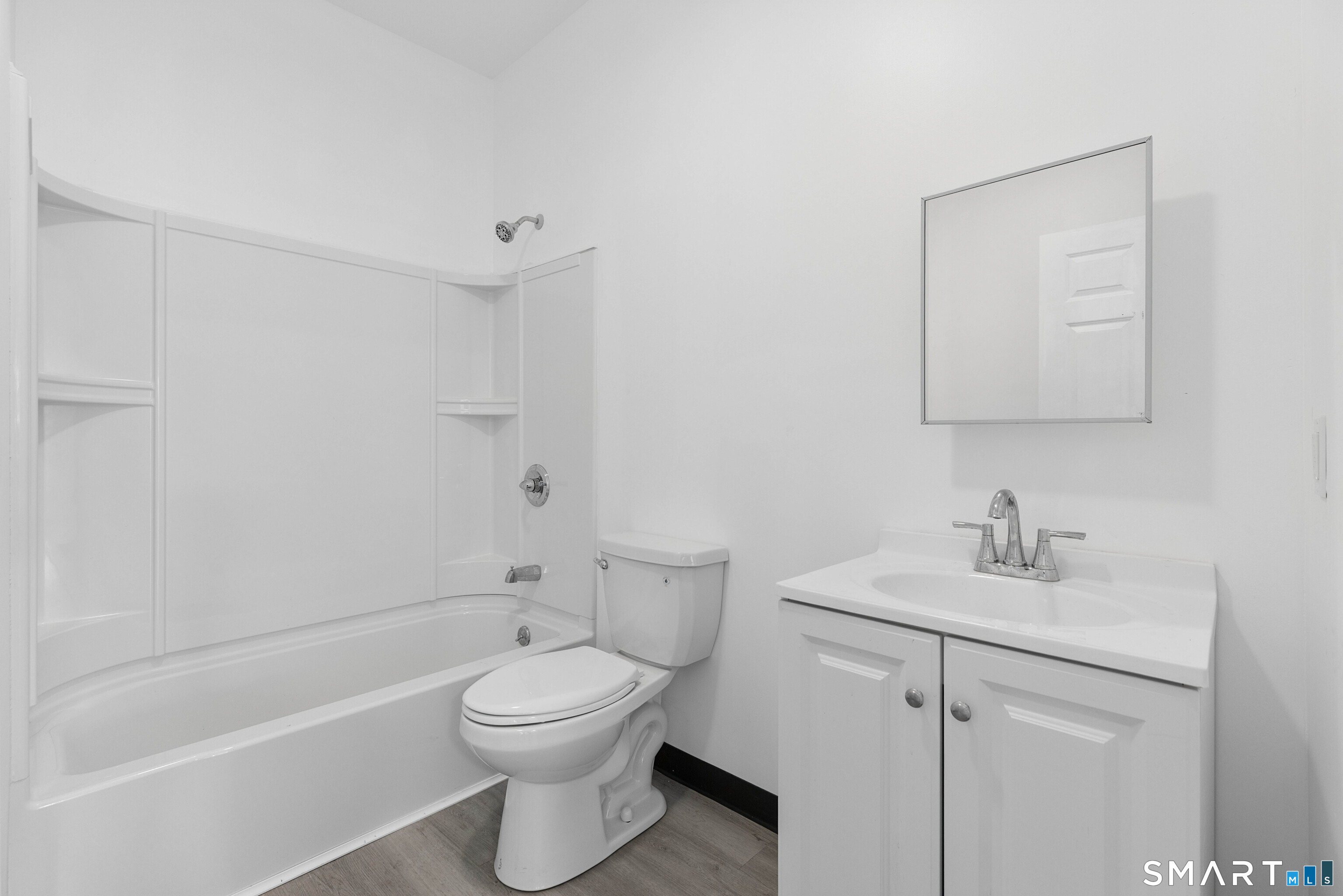 654 Park Street photo 11