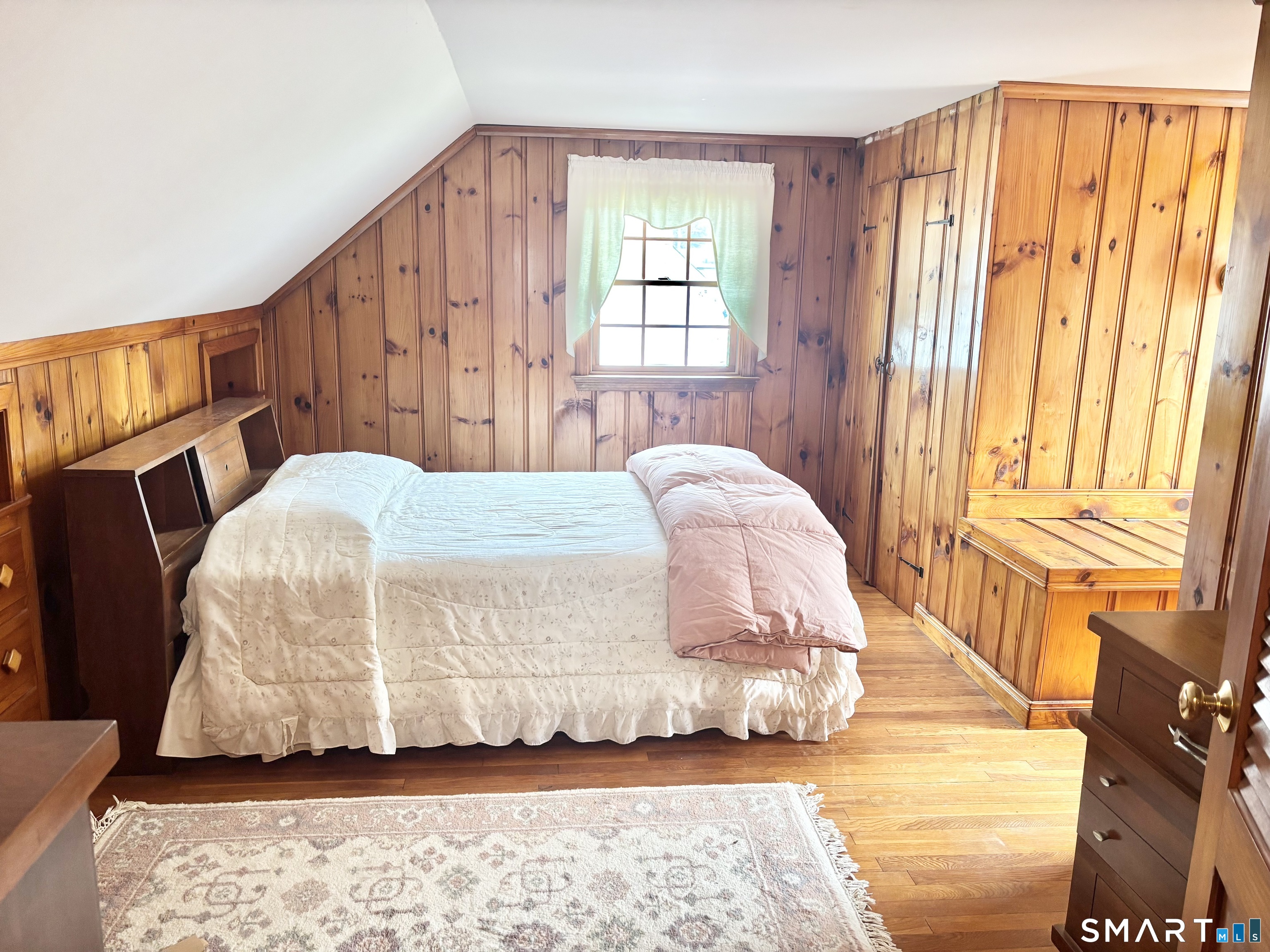 303 Cooper Hill Street photo 10