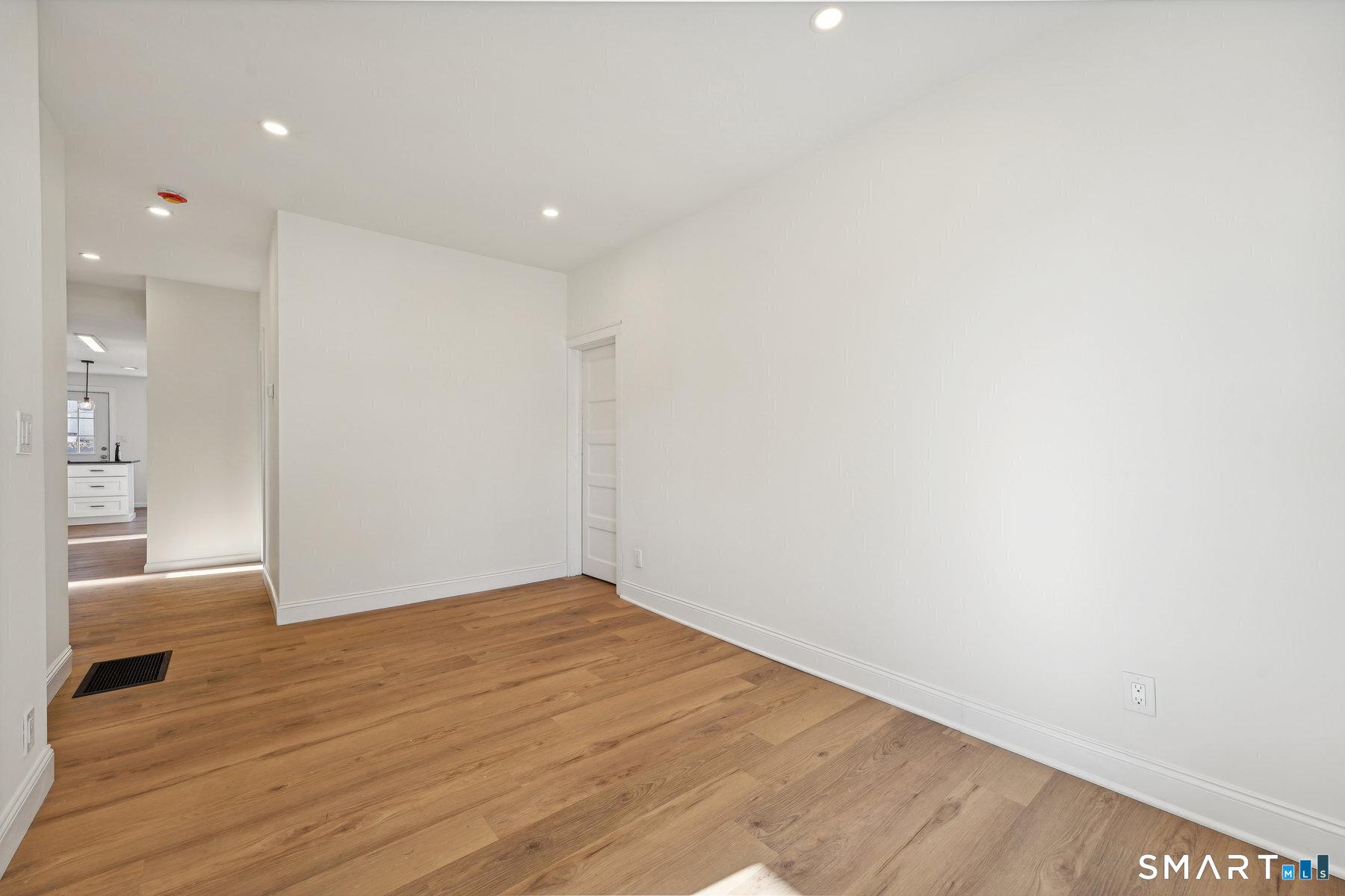 21 Soundview Avenue photo 14
