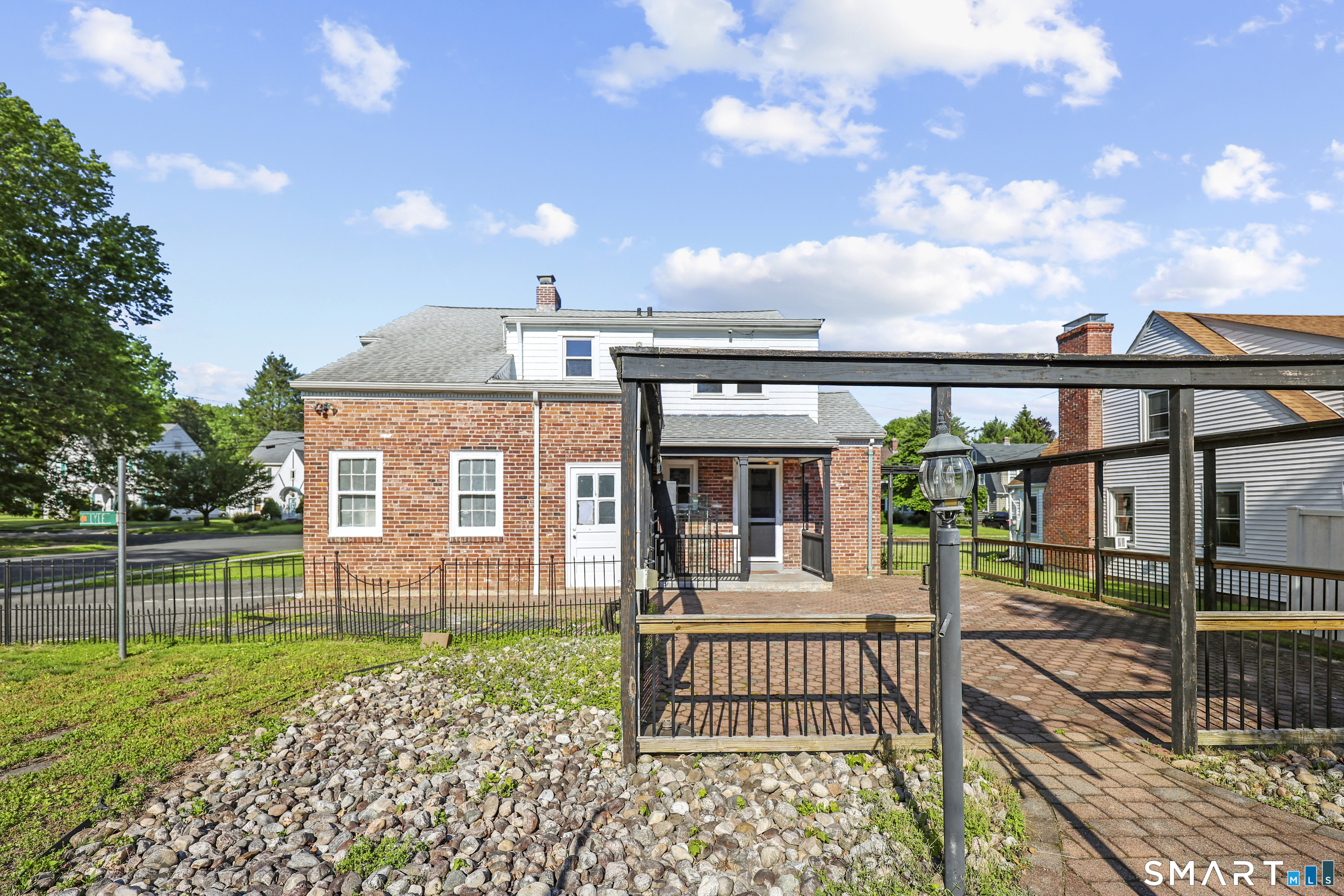 92 Hazelmere Road photo 33