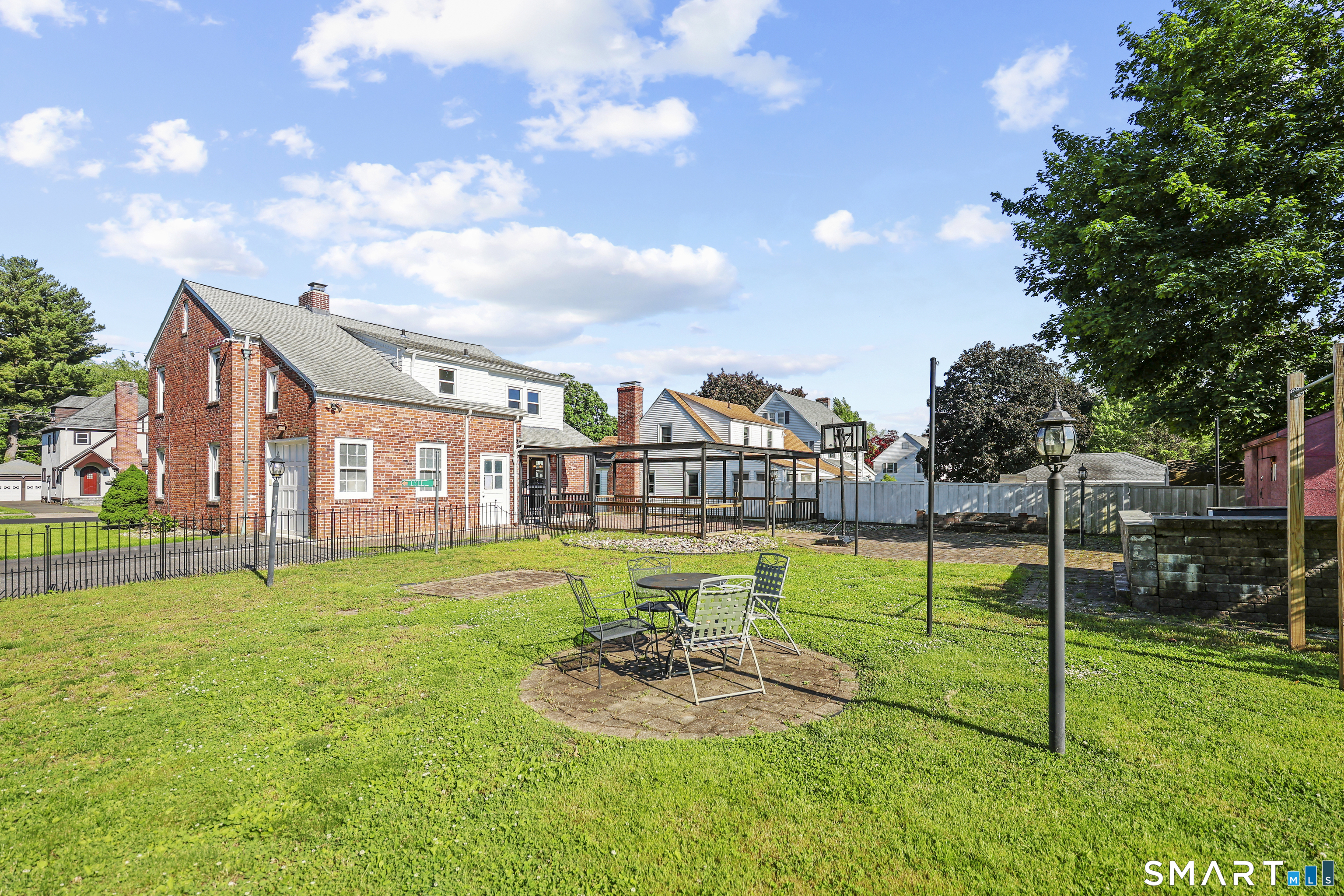 92 Hazelmere Road photo 36