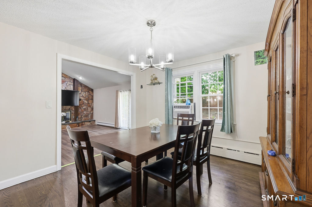 25 Hampshire Drive photo 11
