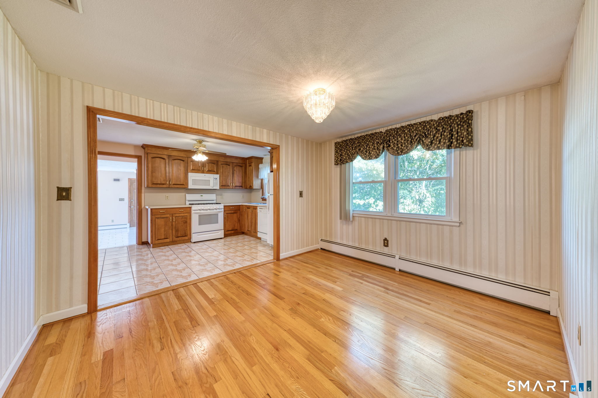 352 Orchard Street photo 11