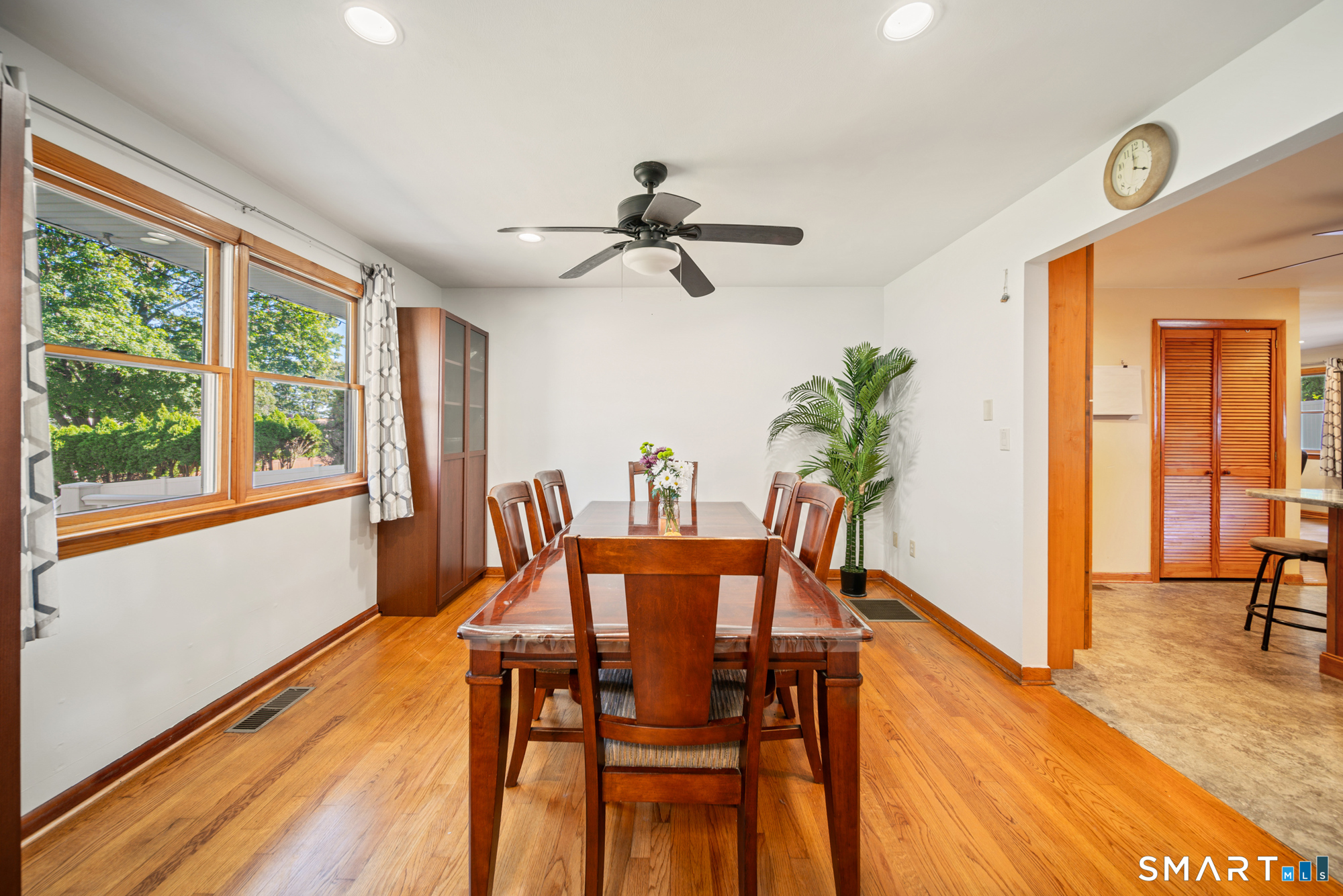 121 Bridgeview Place photo 11