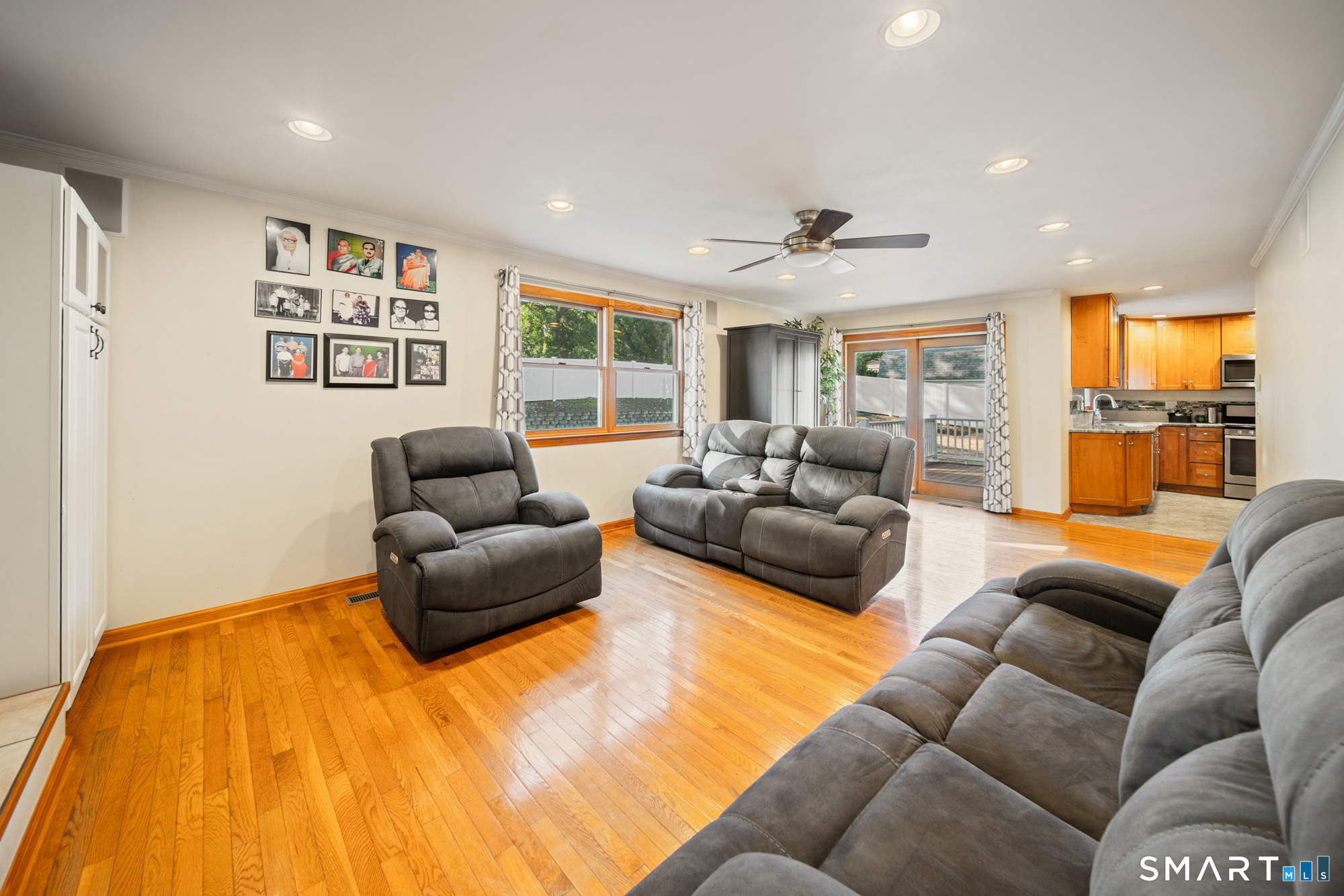121 Bridgeview Place photo 15