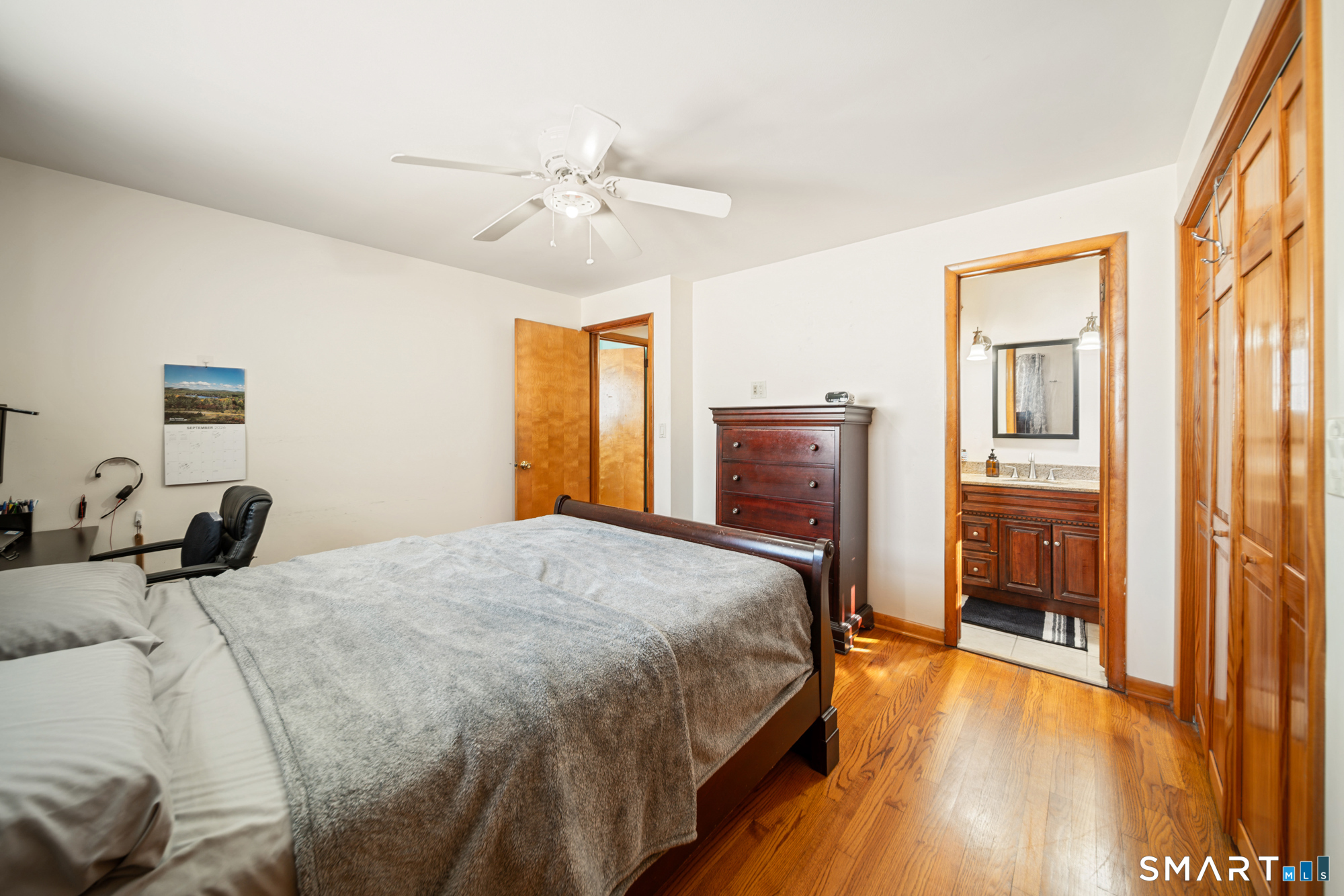 121 Bridgeview Place photo 25