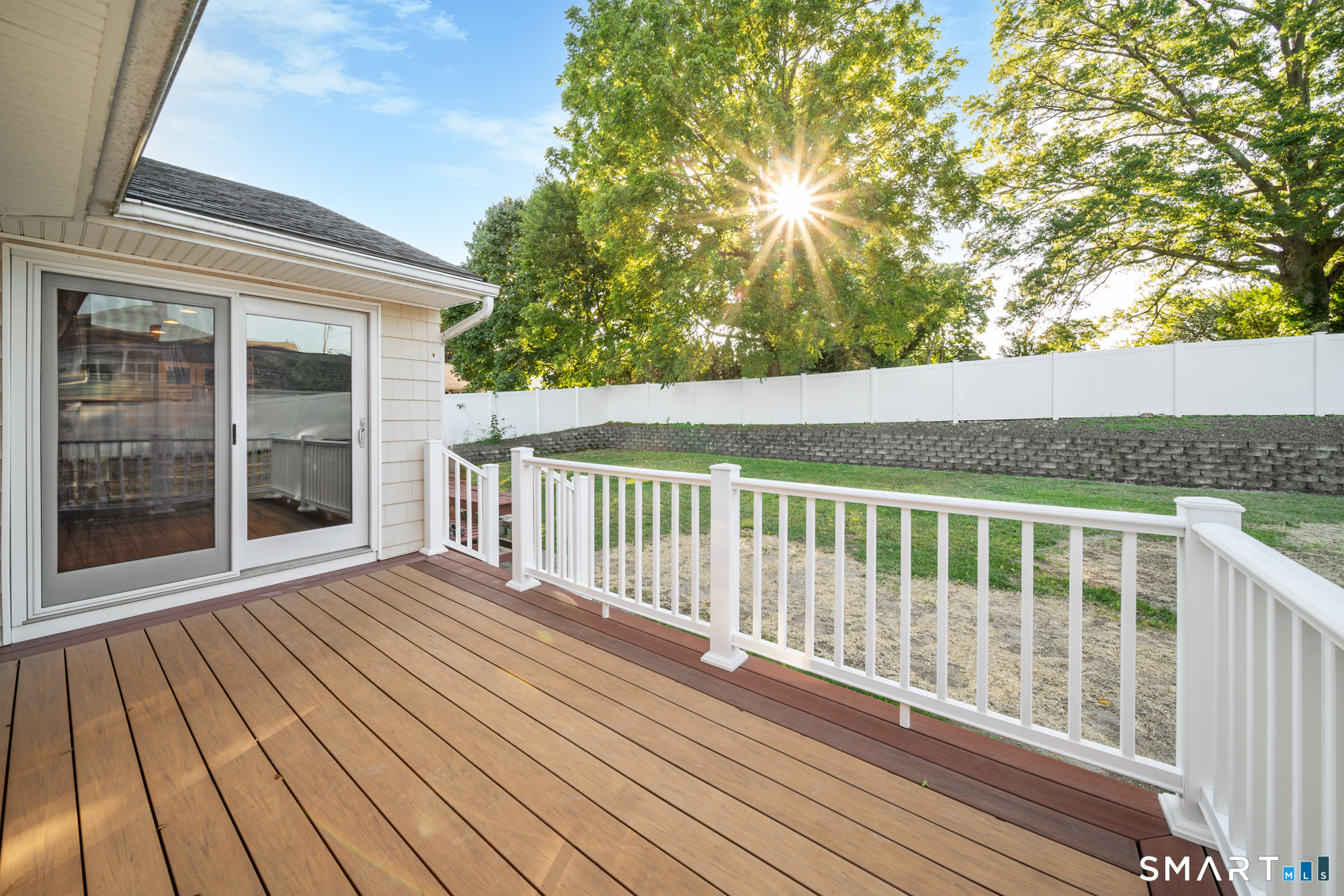 121 Bridgeview Place photo 34