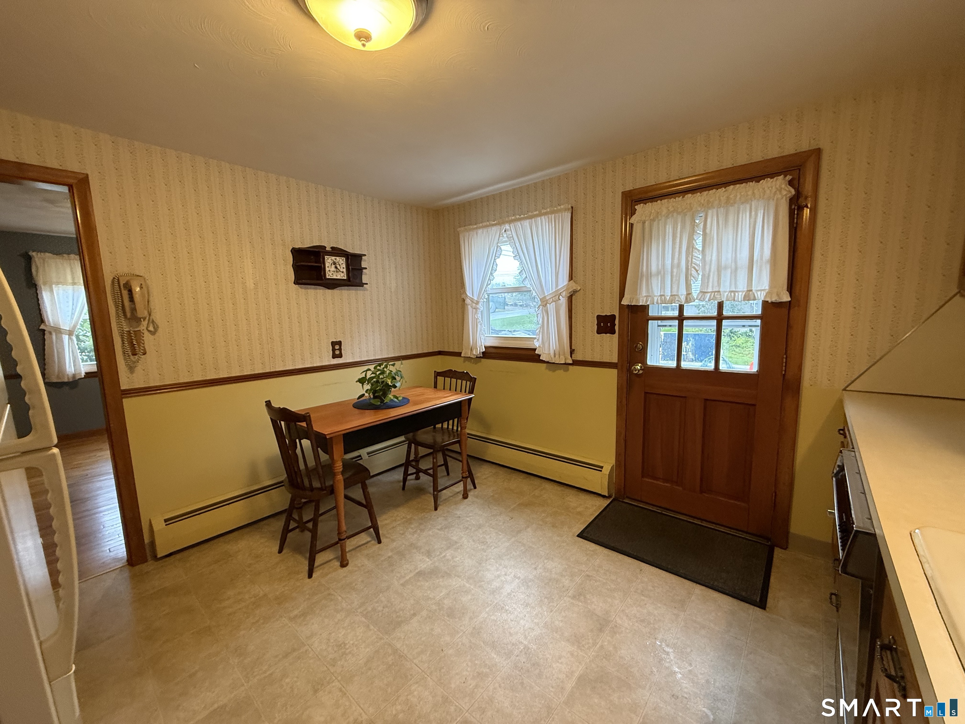 76 Felice Road photo 12
