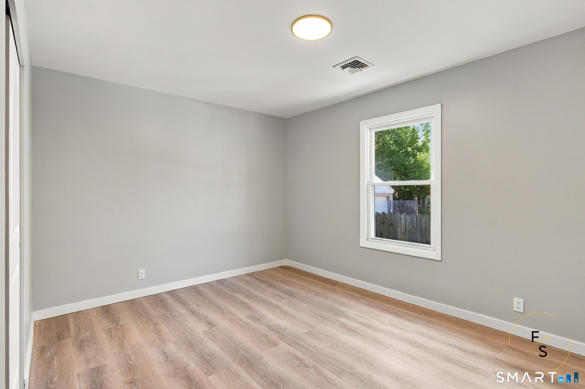 87 Oxford Drive photo 12