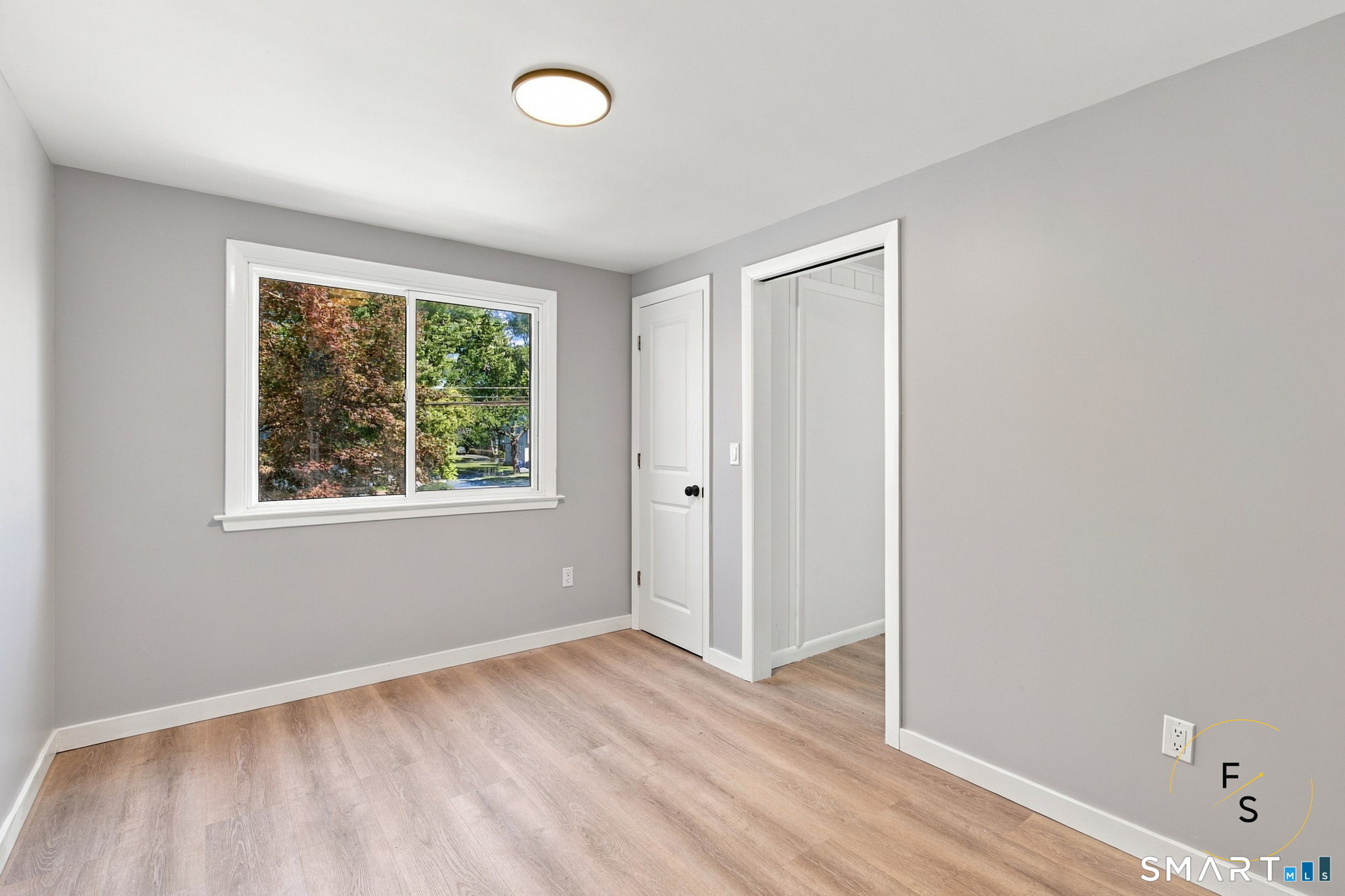 87 Oxford Drive photo 22