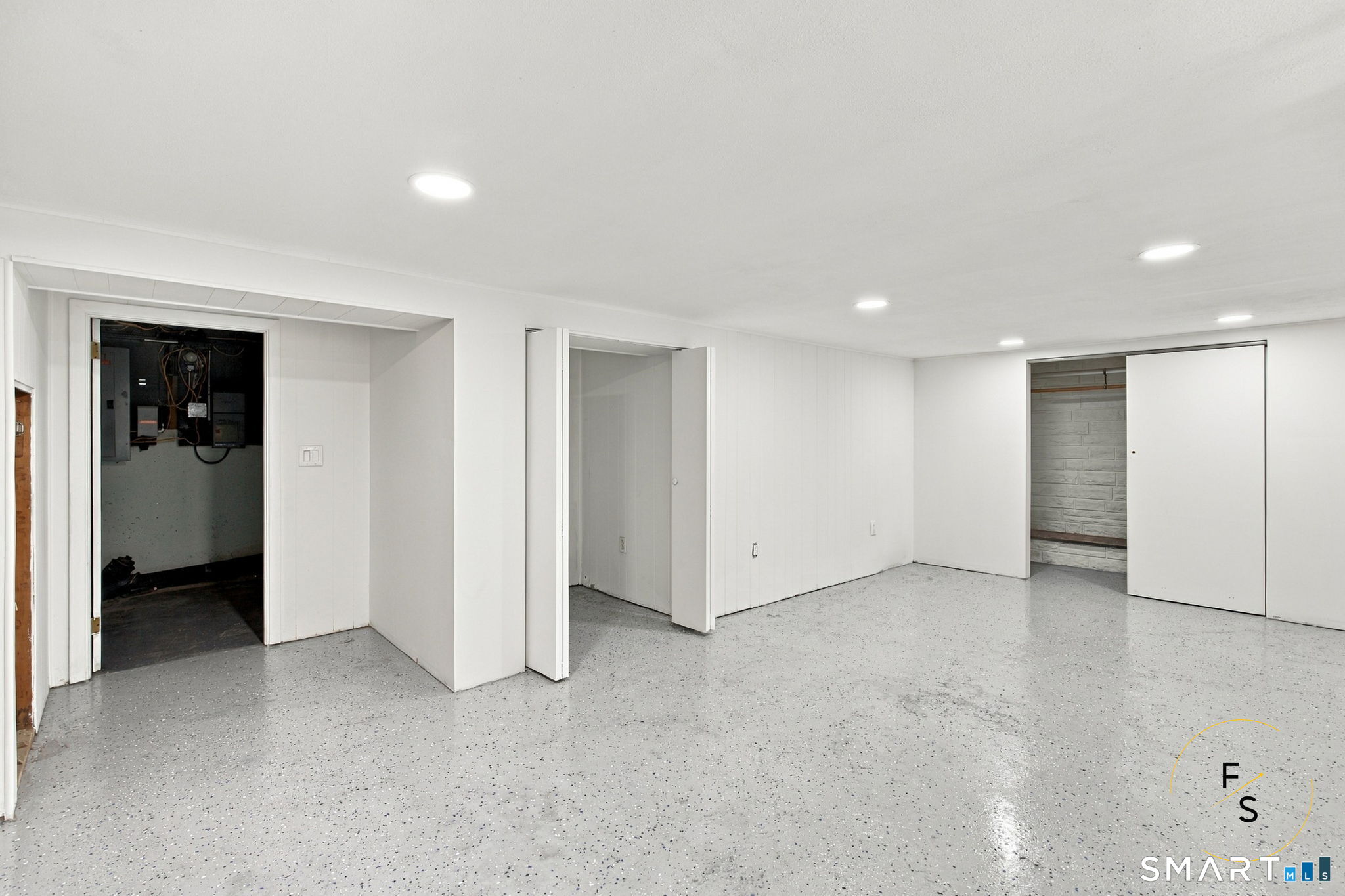 87 Oxford Drive photo 24