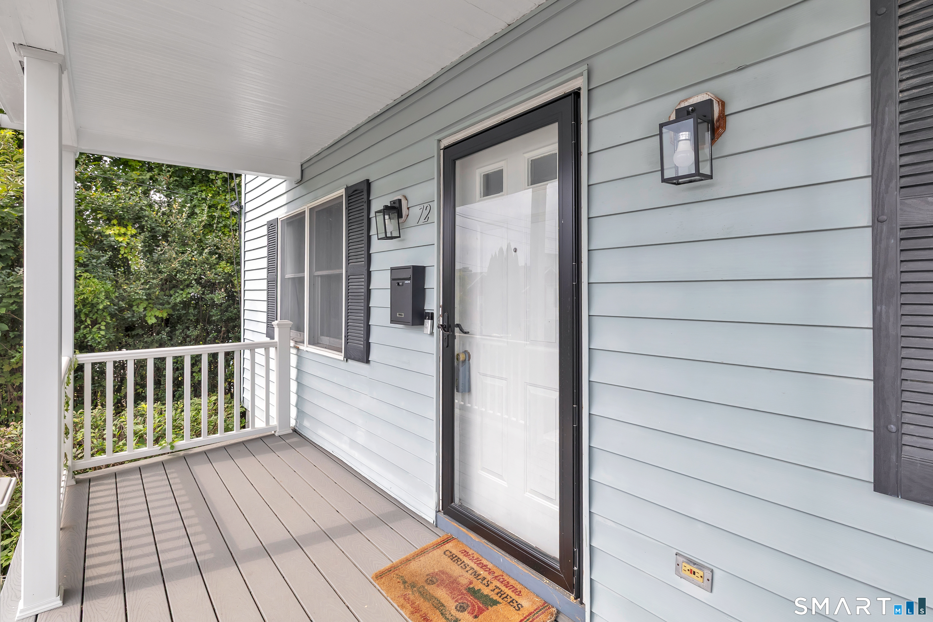 72 Bennett Avenue photo 2