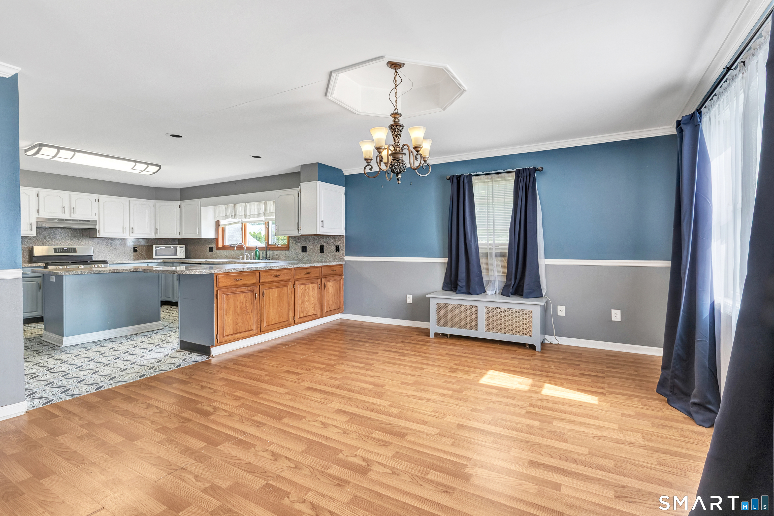 72 Bennett Avenue photo 11