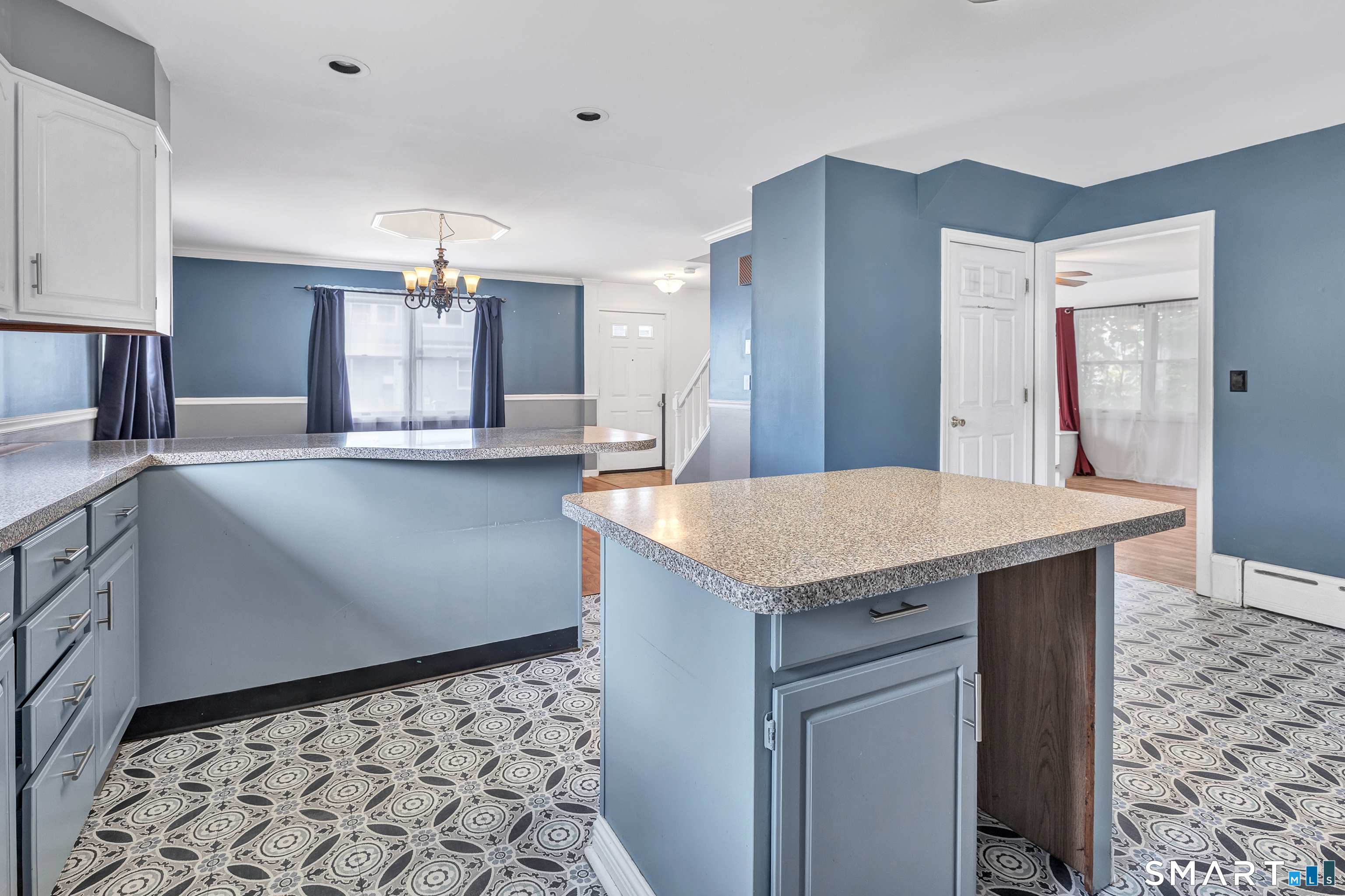 72 Bennett Avenue photo 19