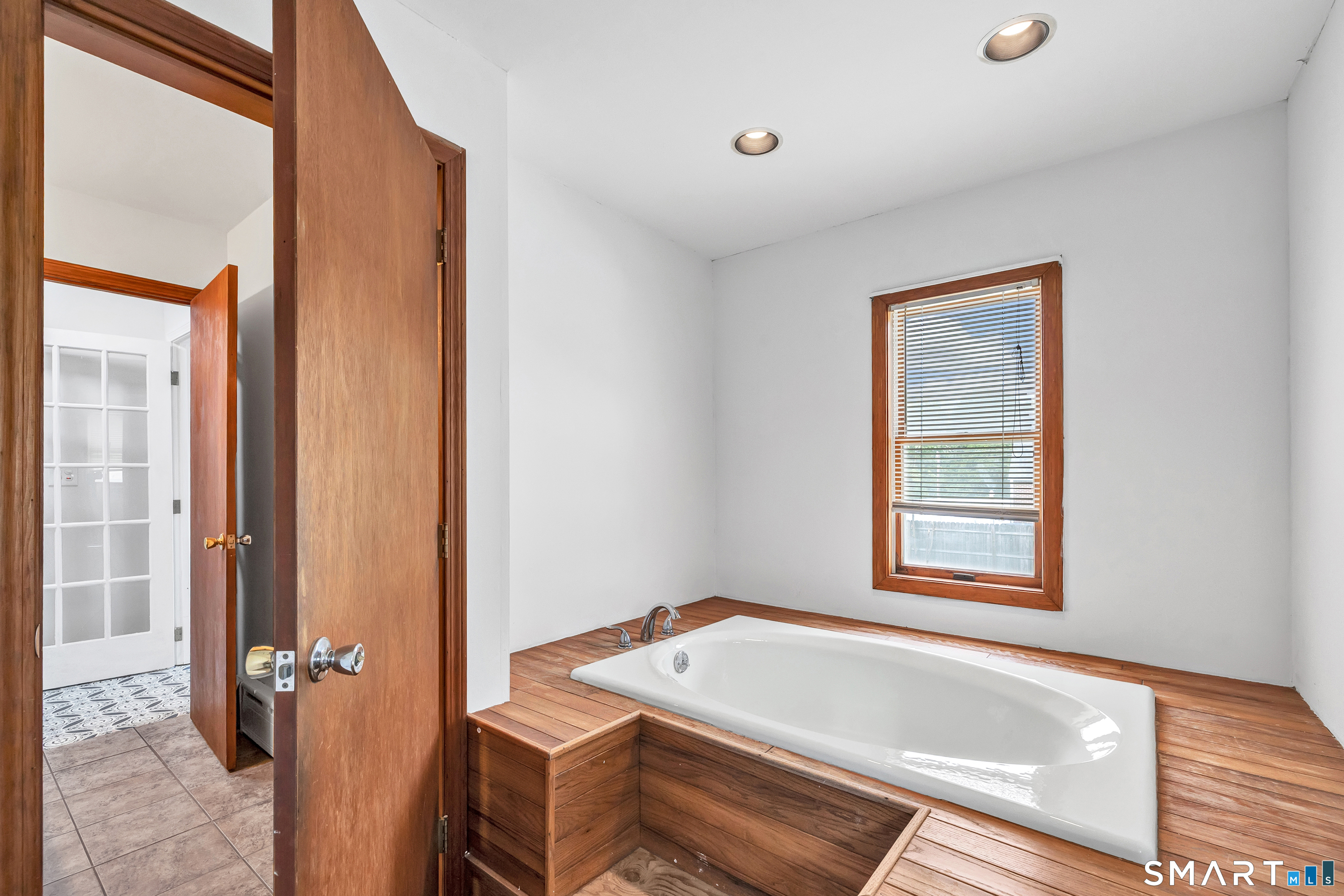 72 Bennett Avenue photo 23