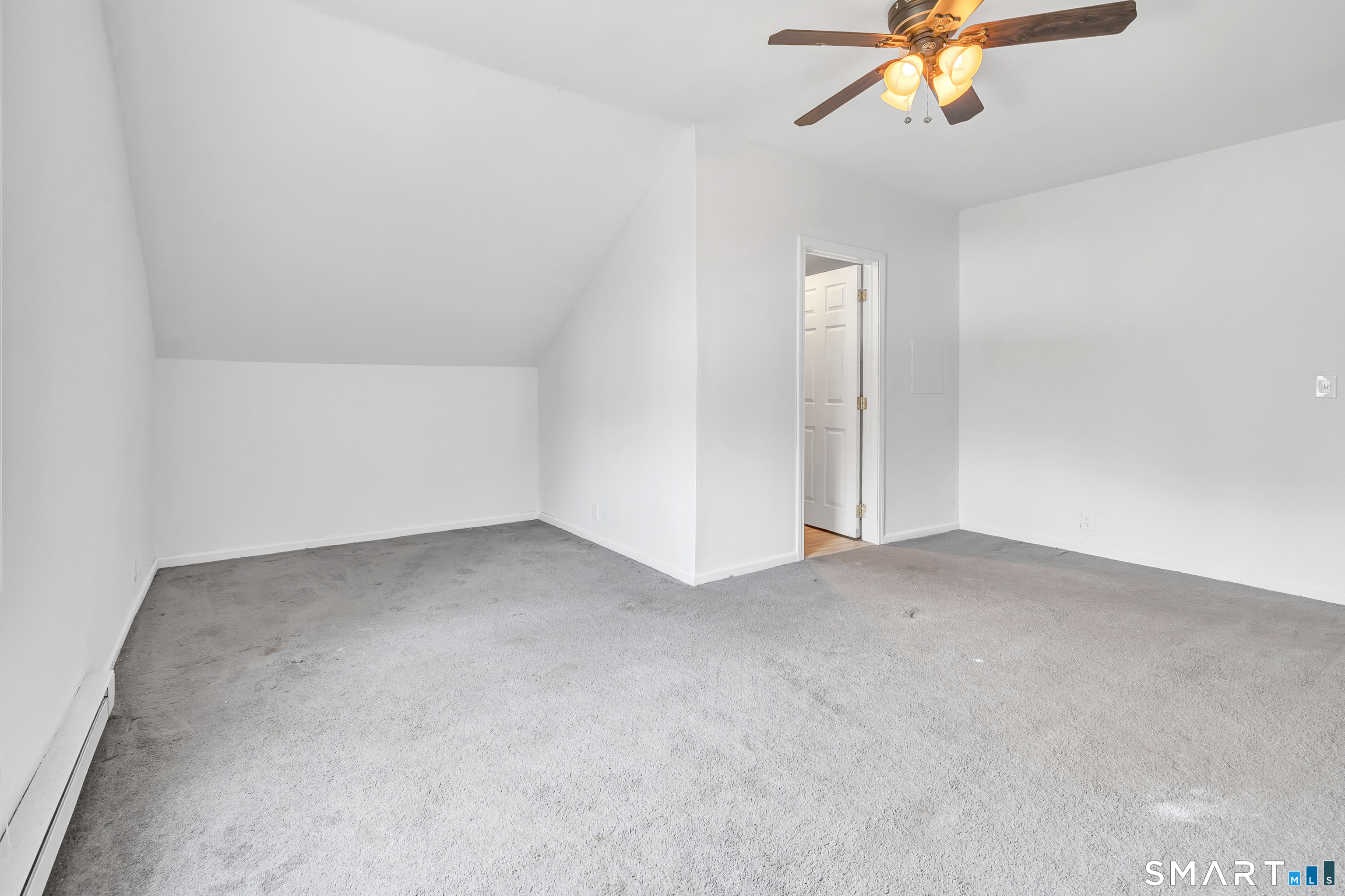 72 Bennett Avenue photo 29