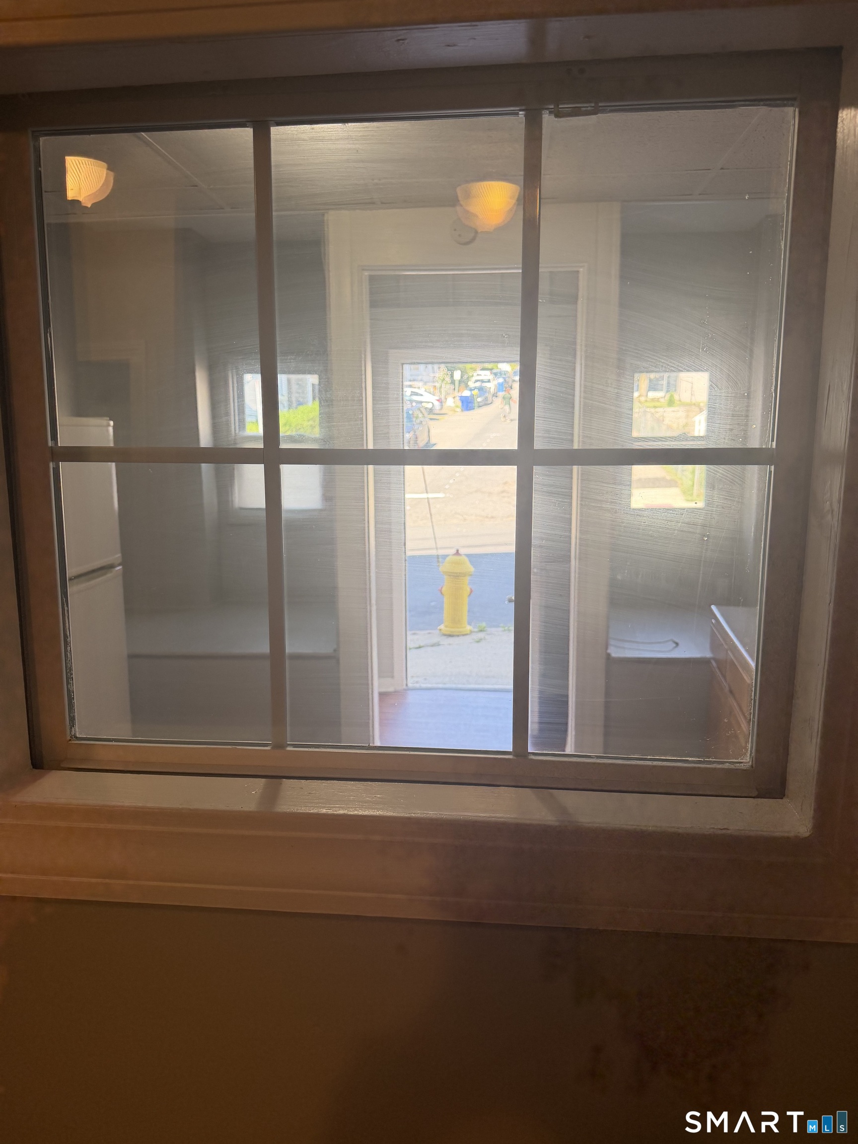86 Wolcott Street photo 4
