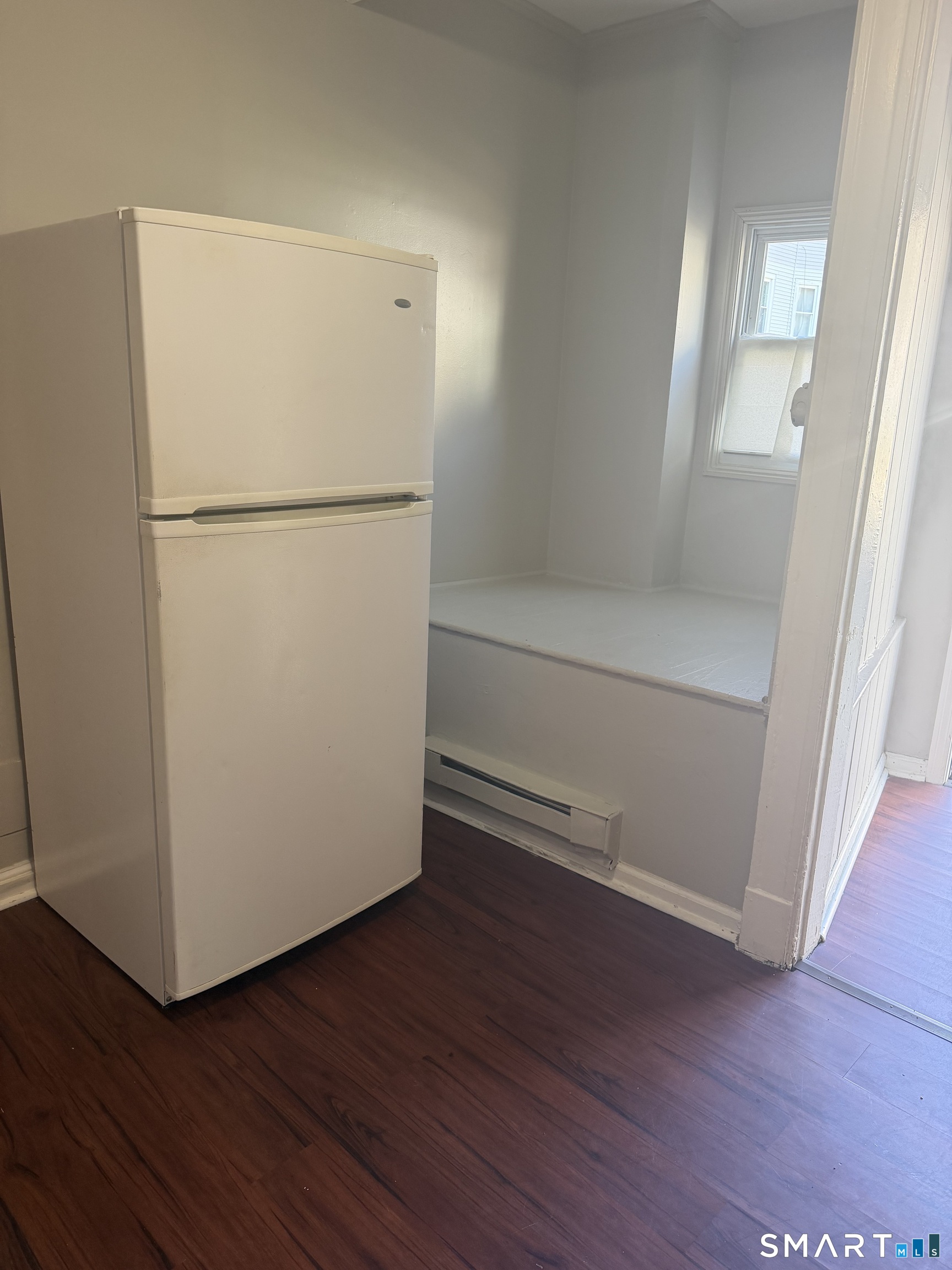 86 Wolcott Street photo 6