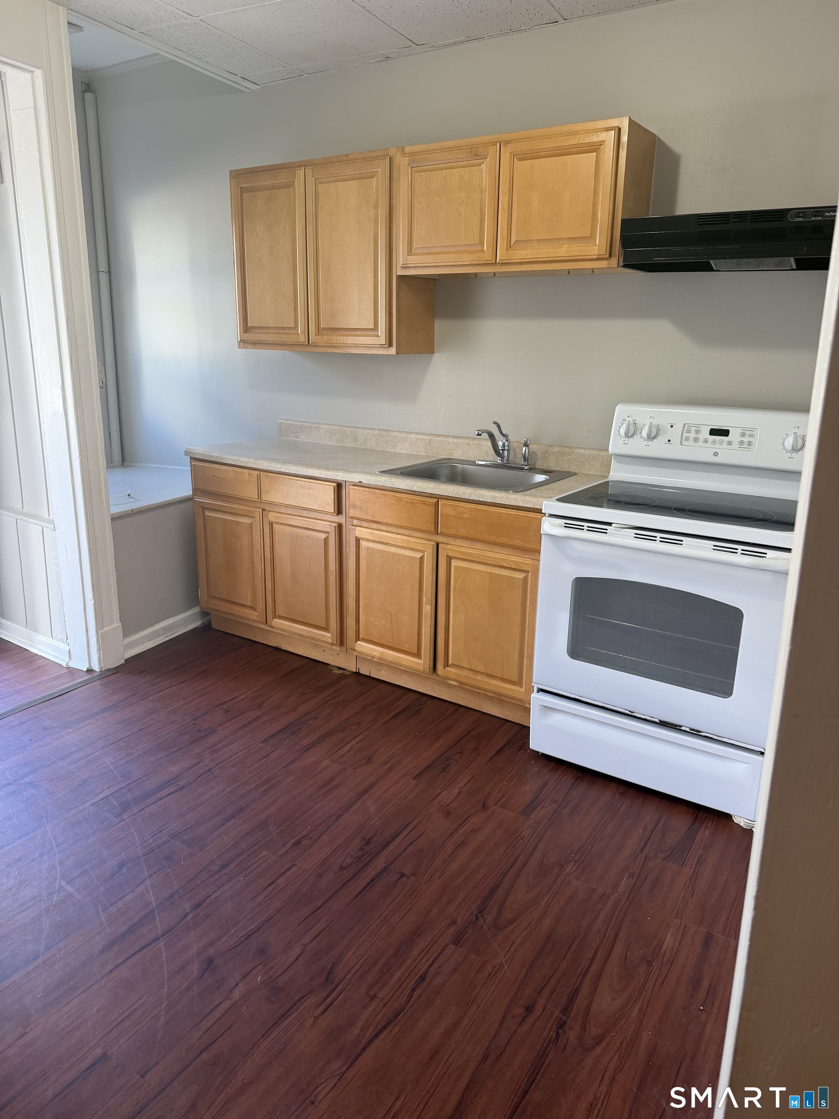 86 Wolcott Street photo 8