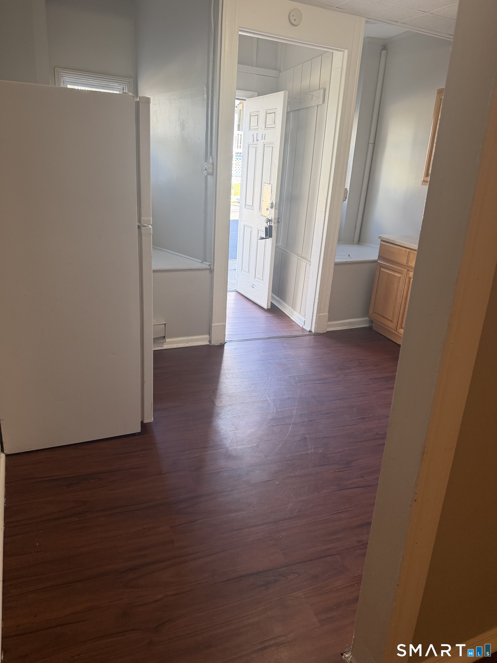 86 Wolcott Street photo 9