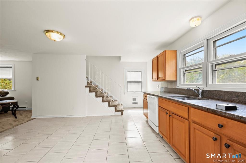 1346 High Ridge Road, Stamford, Connecticut photo 3
