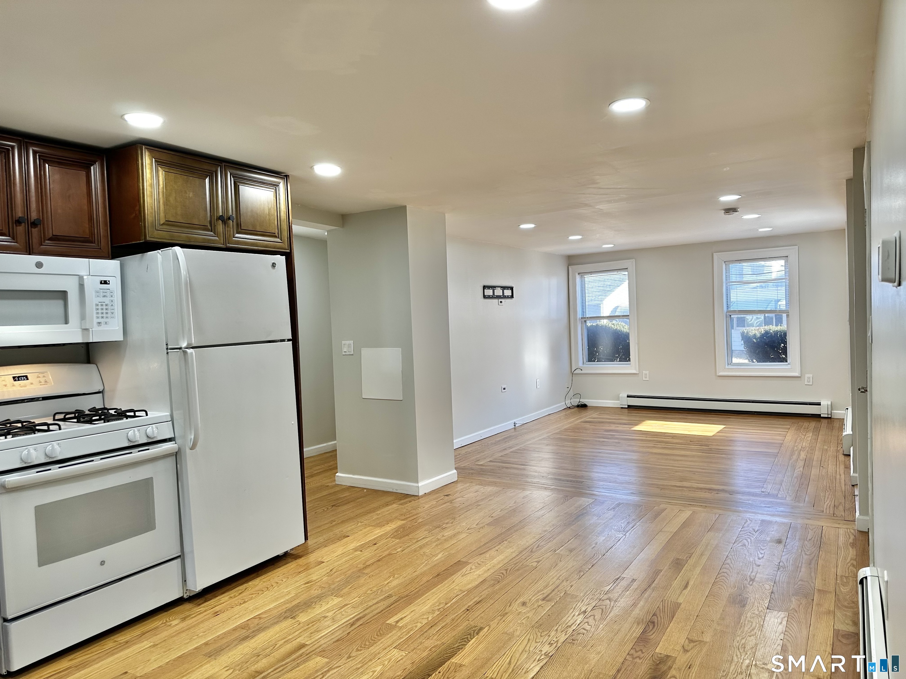 49 Pleasant Street photo 6