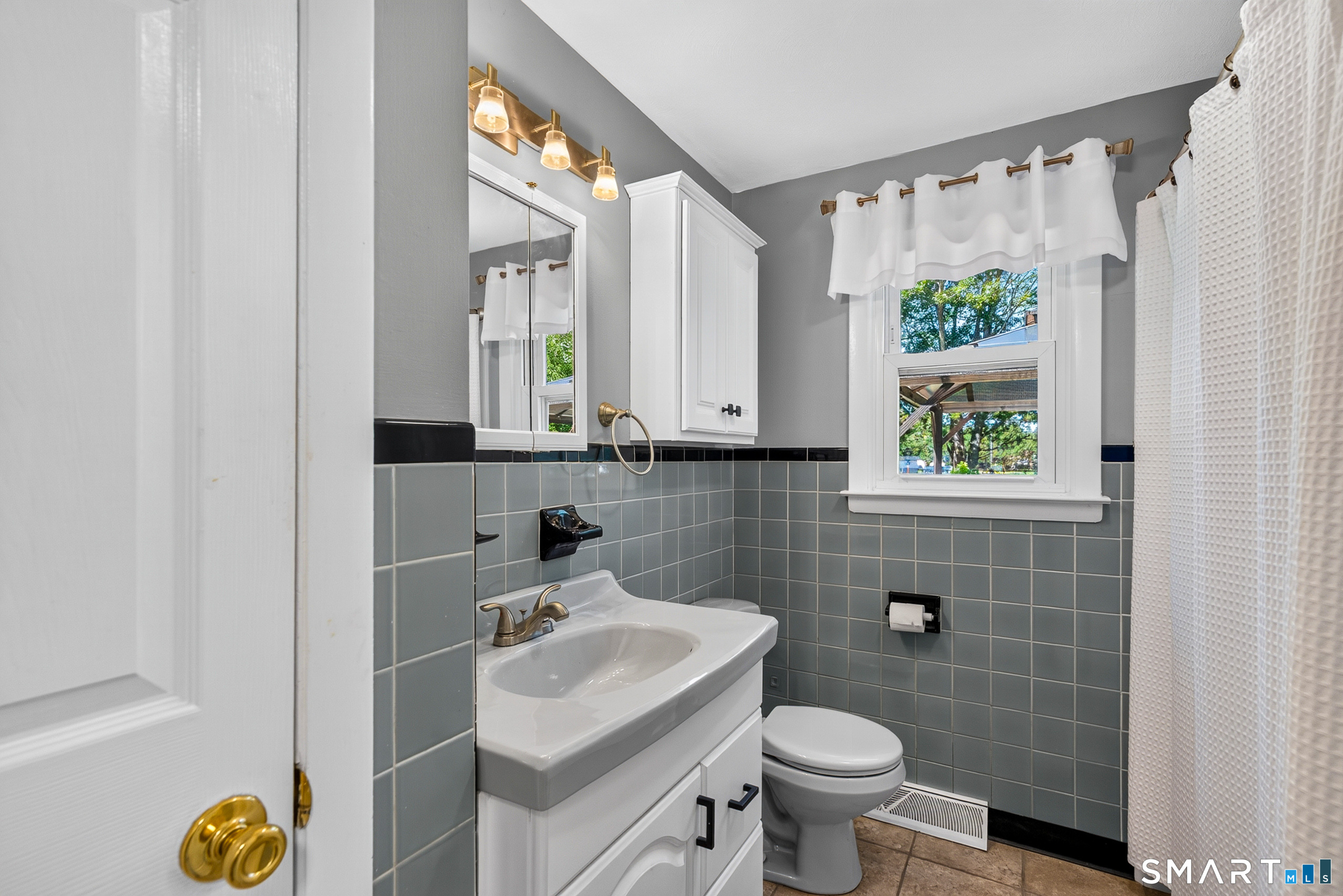 31 Barbara Road photo 23